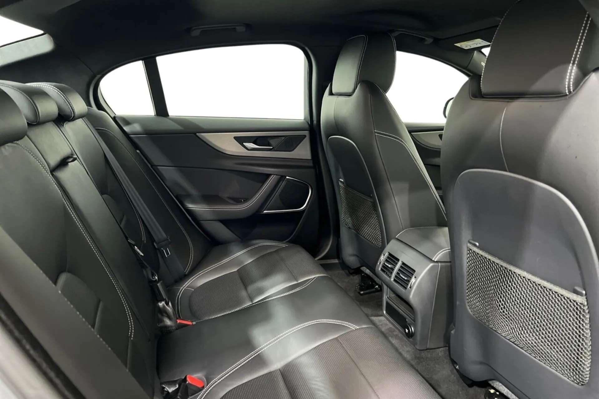 2019 JAGUAR XE 2019 JAGUAR XE