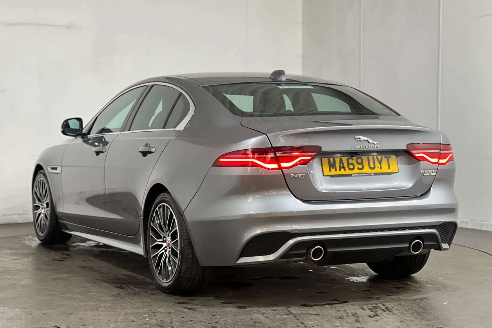 2019 JAGUAR XE 2019 JAGUAR XE