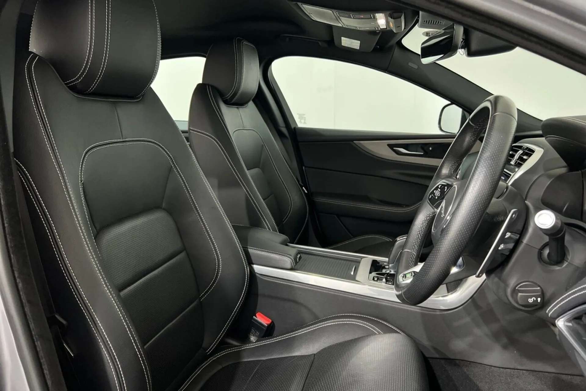 2019 JAGUAR XE 2019 JAGUAR XE