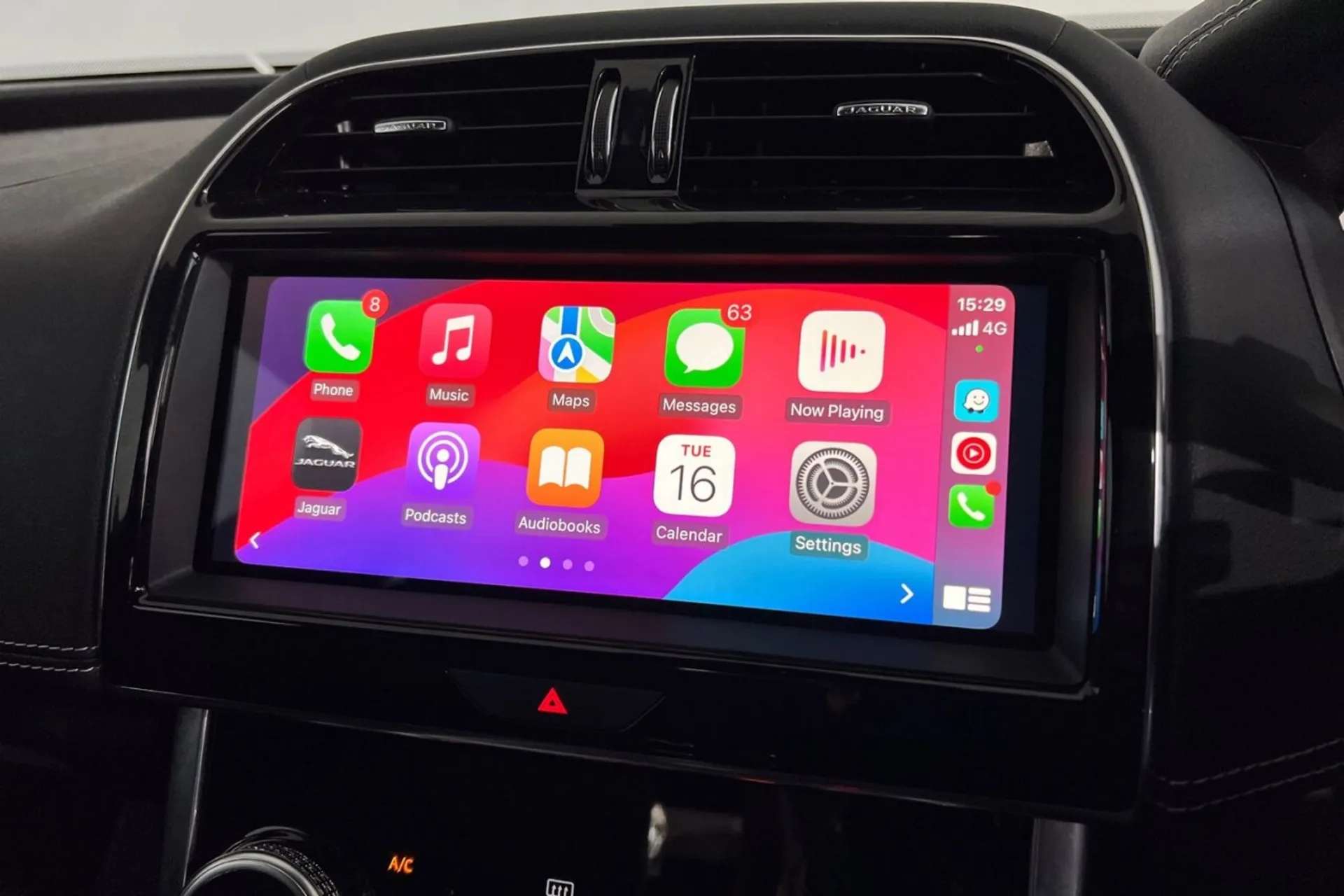 2019 JAGUAR XE 2019 JAGUAR XE