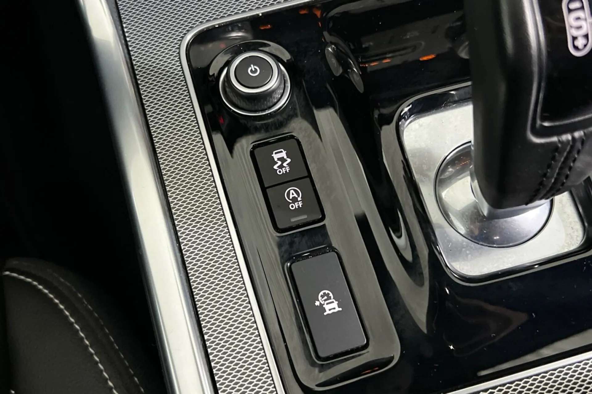 2019 JAGUAR XE 2019 JAGUAR XE