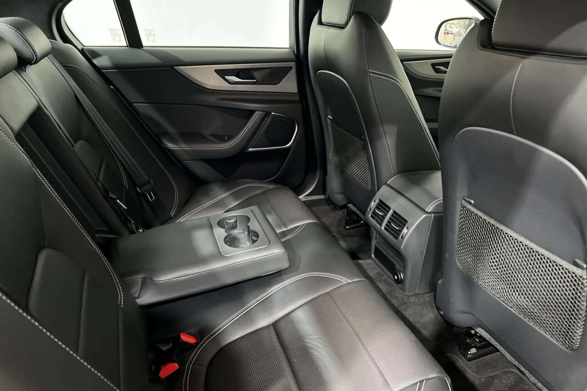 2019 JAGUAR XE 2019 JAGUAR XE