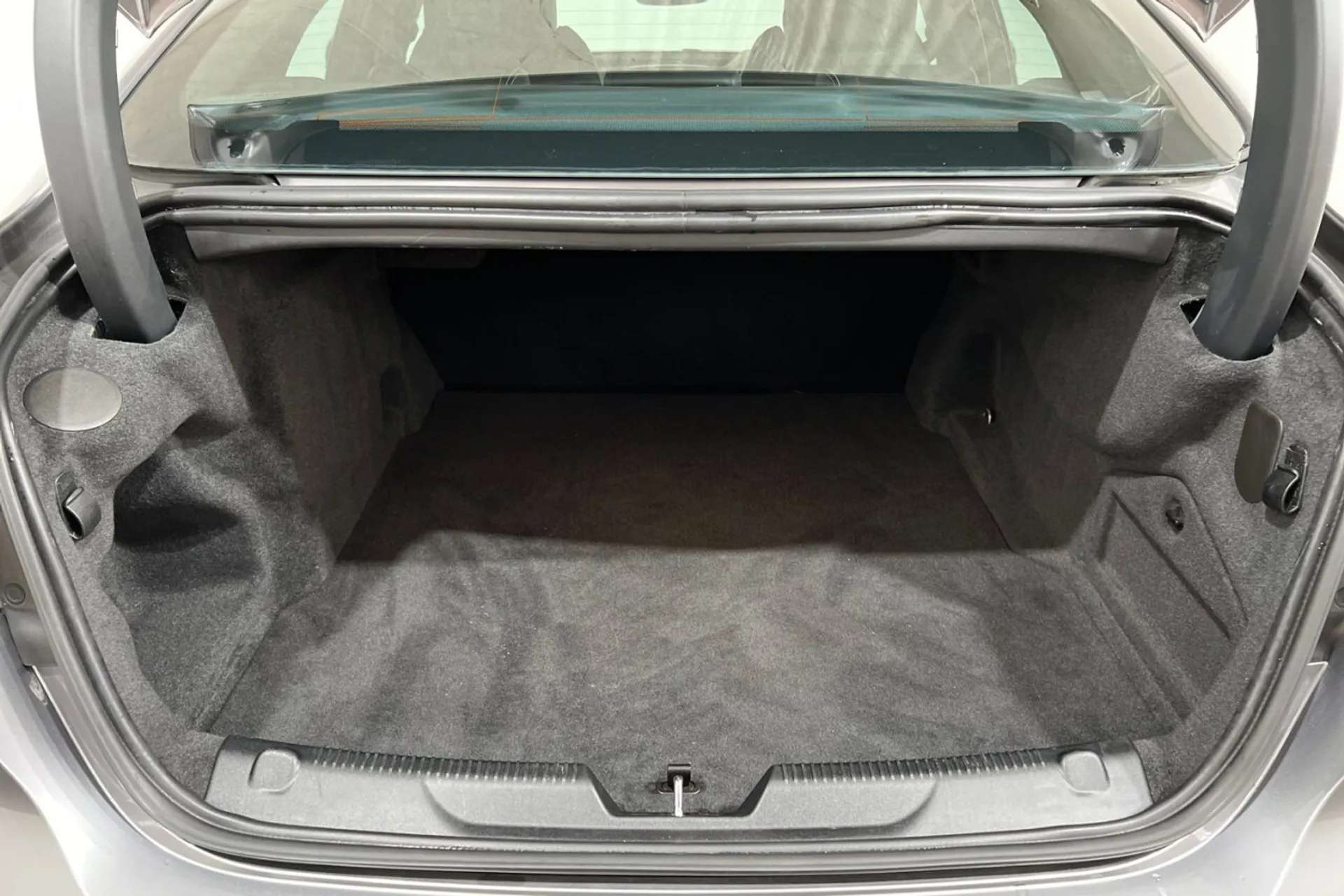 2019 JAGUAR XE 2019 JAGUAR XE