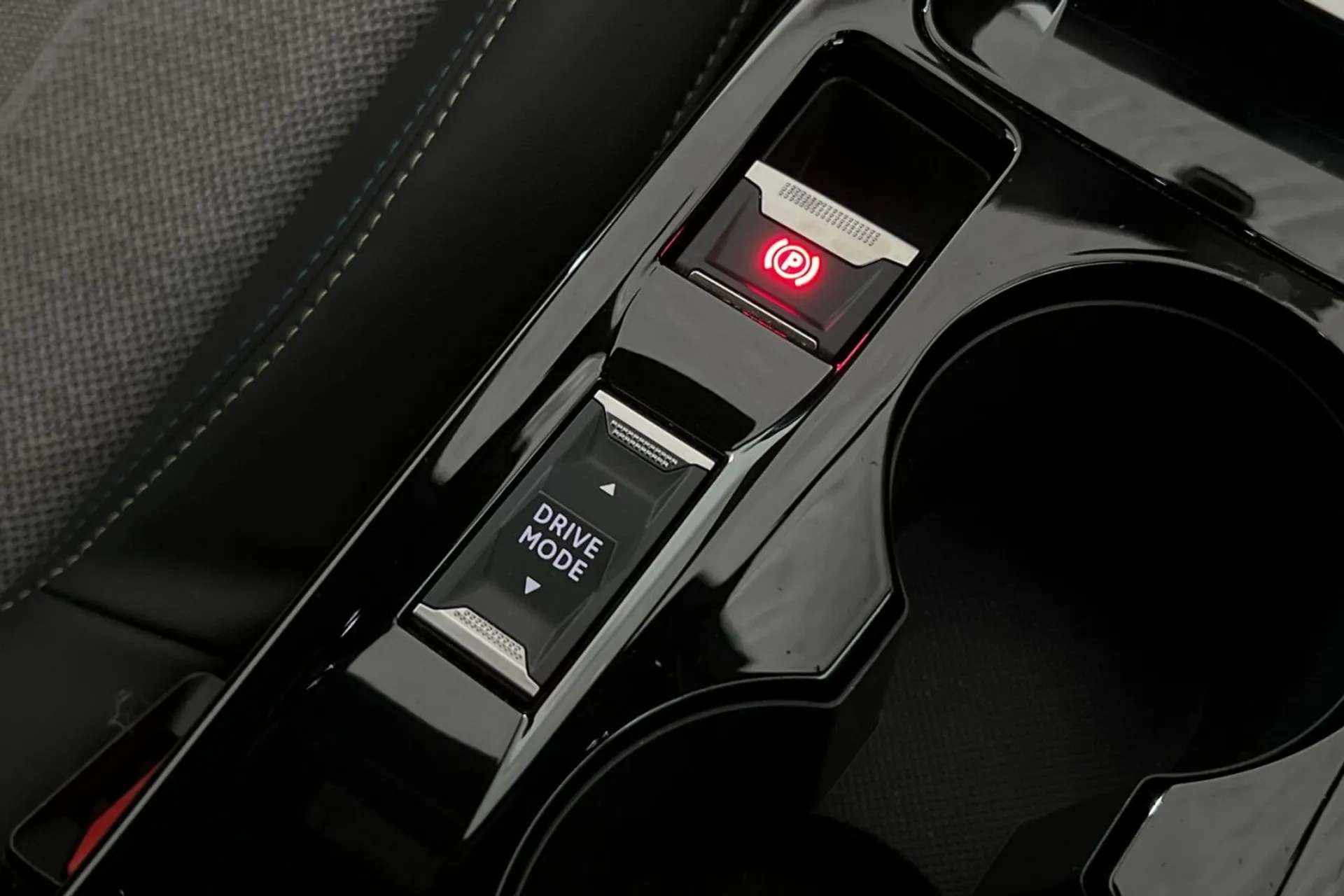 2020 PEUGEOT 208 2020 PEUGEOT 208