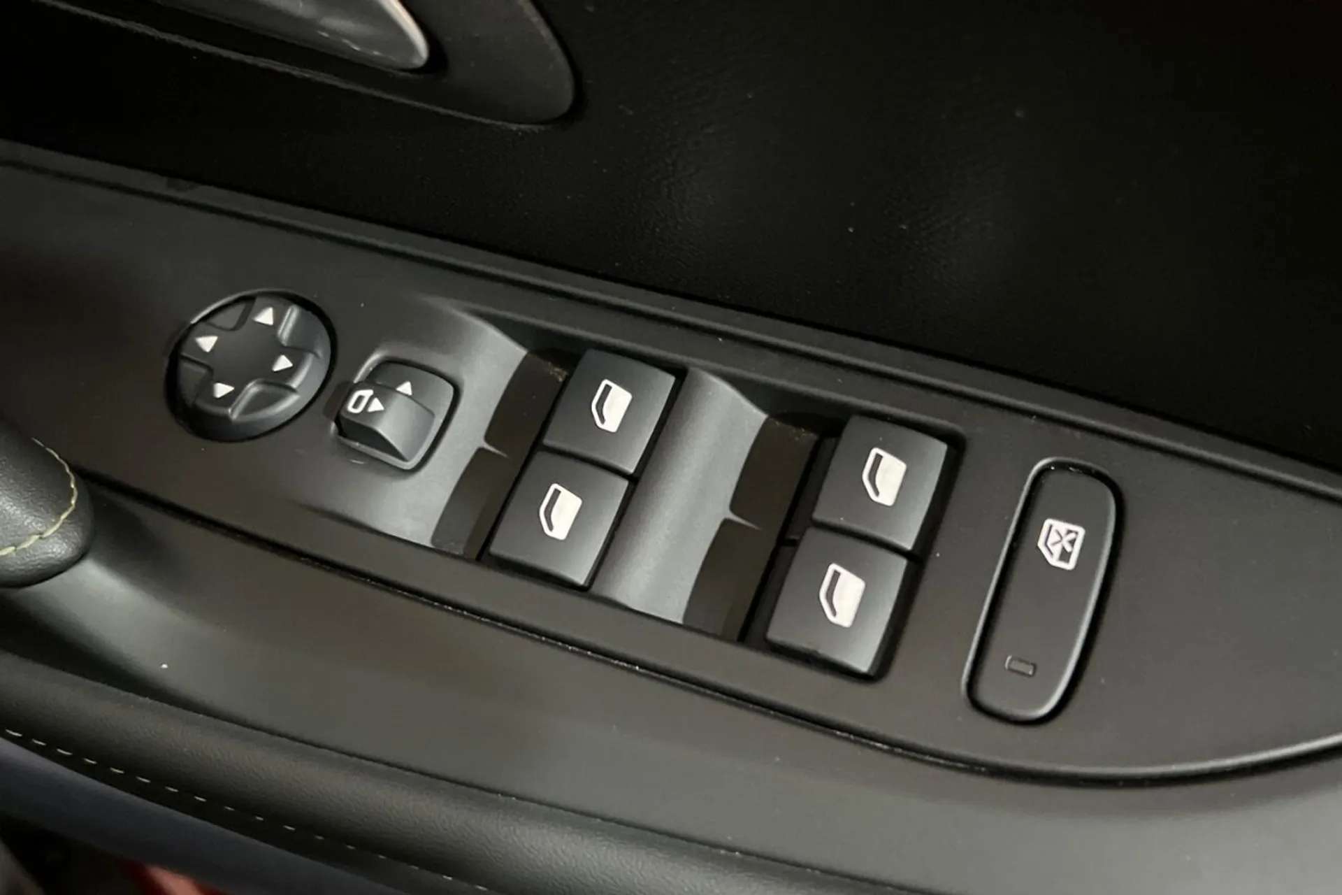 2020 PEUGEOT 208 2020 PEUGEOT 208