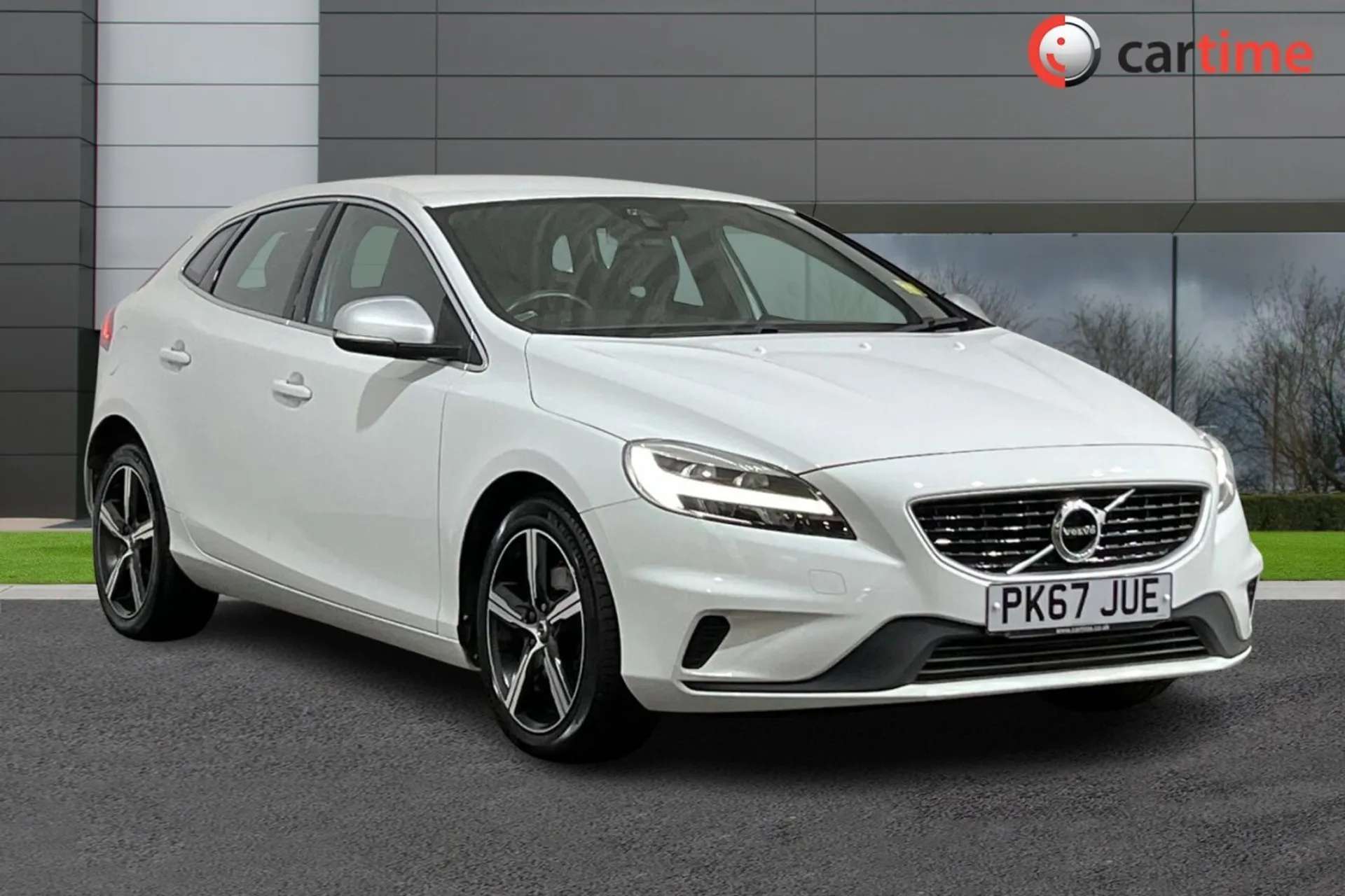 A 2017 VOLVO V40 2.0 T2 R-DESIGN NAV PLUS 5d 120 BHP Satellite Navigation, DAB - Digital Radio, Bluetooth, Cruise Control, 17In Alloy Wheels Ice White, 17-Inch Alloy W A 2017 VOLVO V40 2.0 T2 R-DESIGN NAV PLUS 5d 120 BHP Satellite Navigation, DAB - Digital Radio, Bluetooth, Cruise Control, 17In Alloy Wheels Ice White, 17-Inch Alloy W