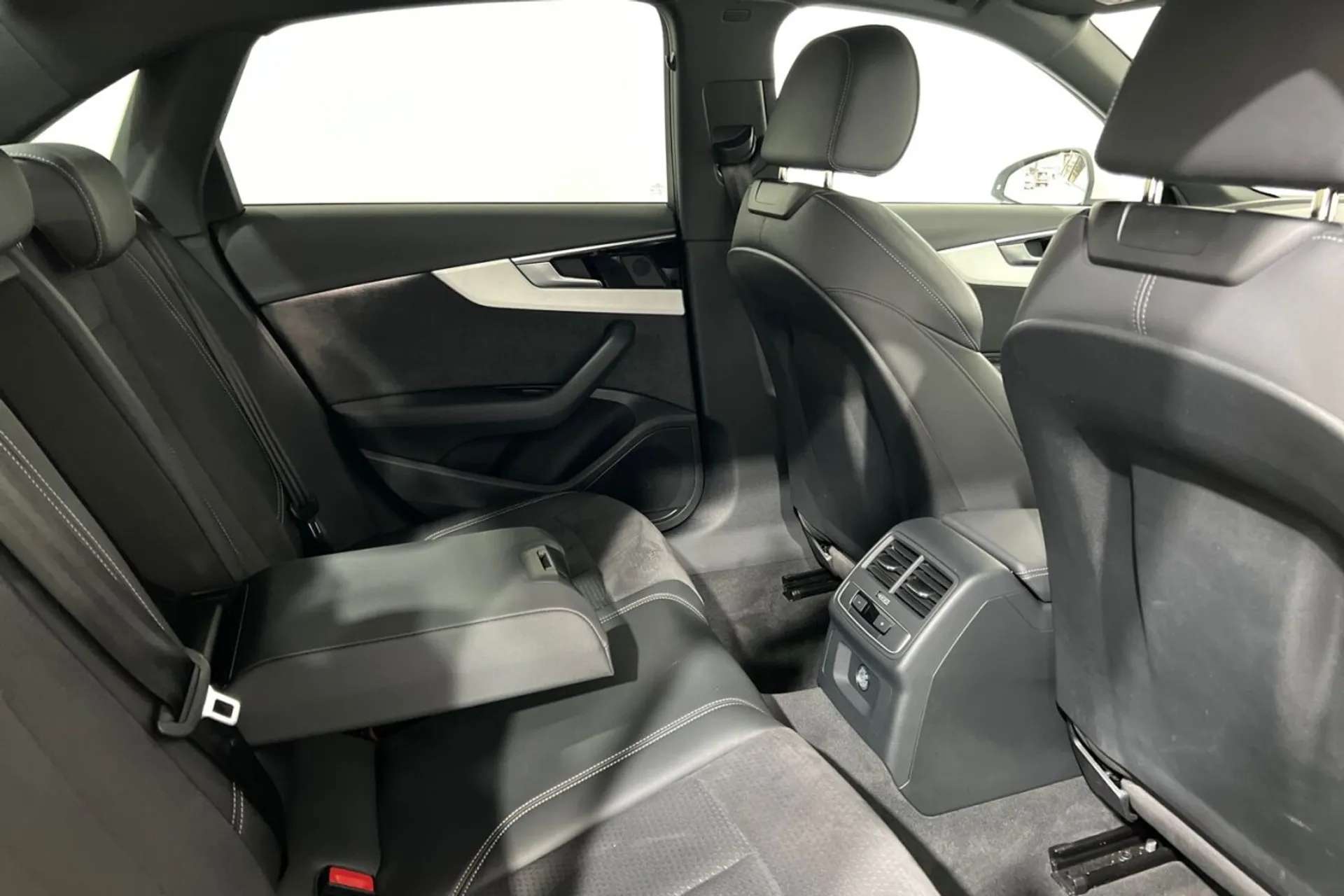 2022 AUDI A4 2022 AUDI A4