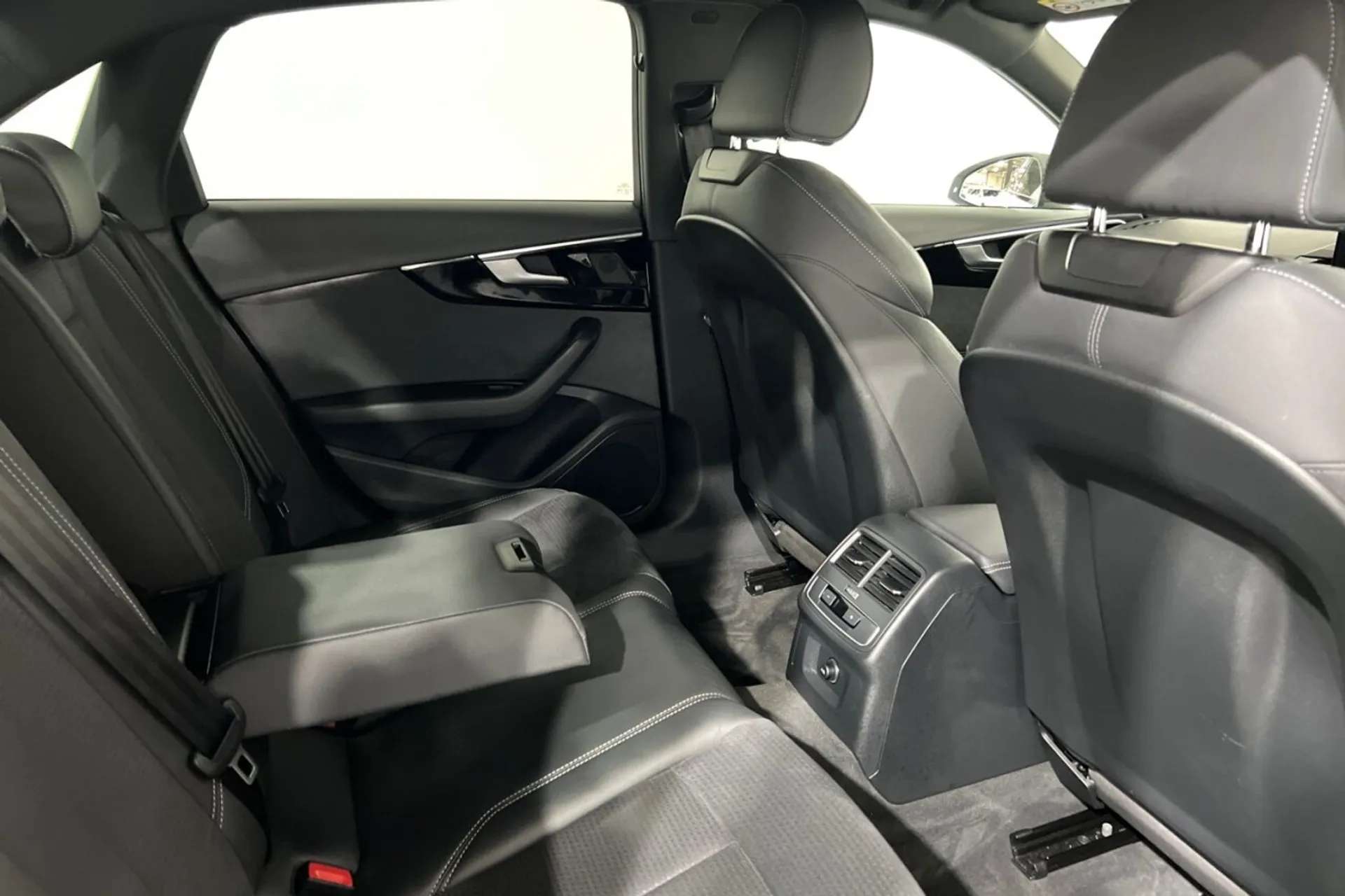 2022 AUDI A4 2022 AUDI A4