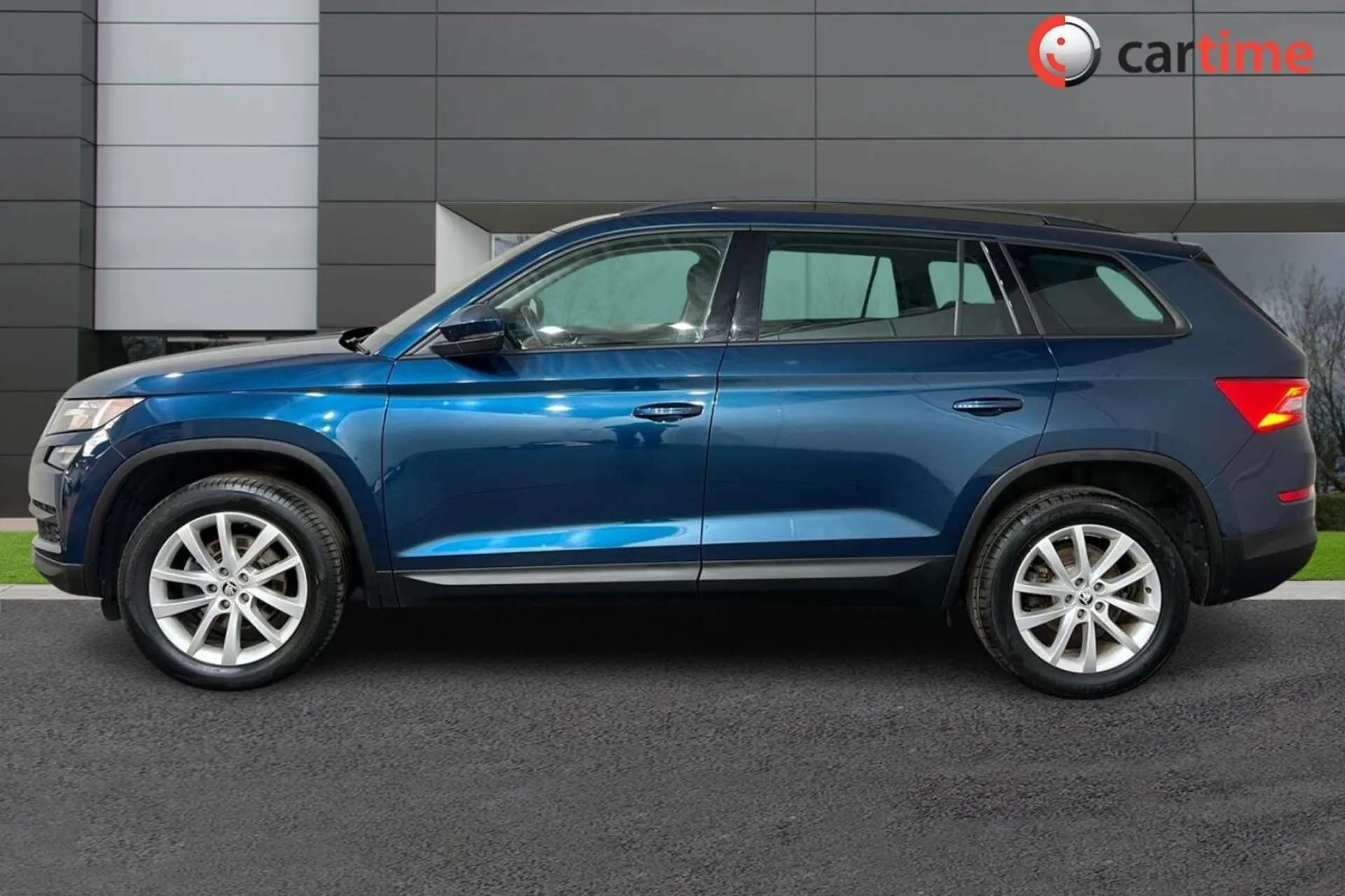 A 2021 SKODA KODIAQ 1.5 SE TSI DSG 5d 148 BHP Android Auto/Apple CarPlay, Cruise Control, DAB Radio, Bluetooth, Touchscreen Energy Blue, 18-Inch Alloy Wheels A 2021 SKODA KODIAQ 1.5 SE TSI DSG 5d 148 BHP Android Auto/Apple CarPlay, Cruise Control, DAB Radio, Bluetooth, Touchscreen Energy Blue, 18-Inch Alloy Wheels