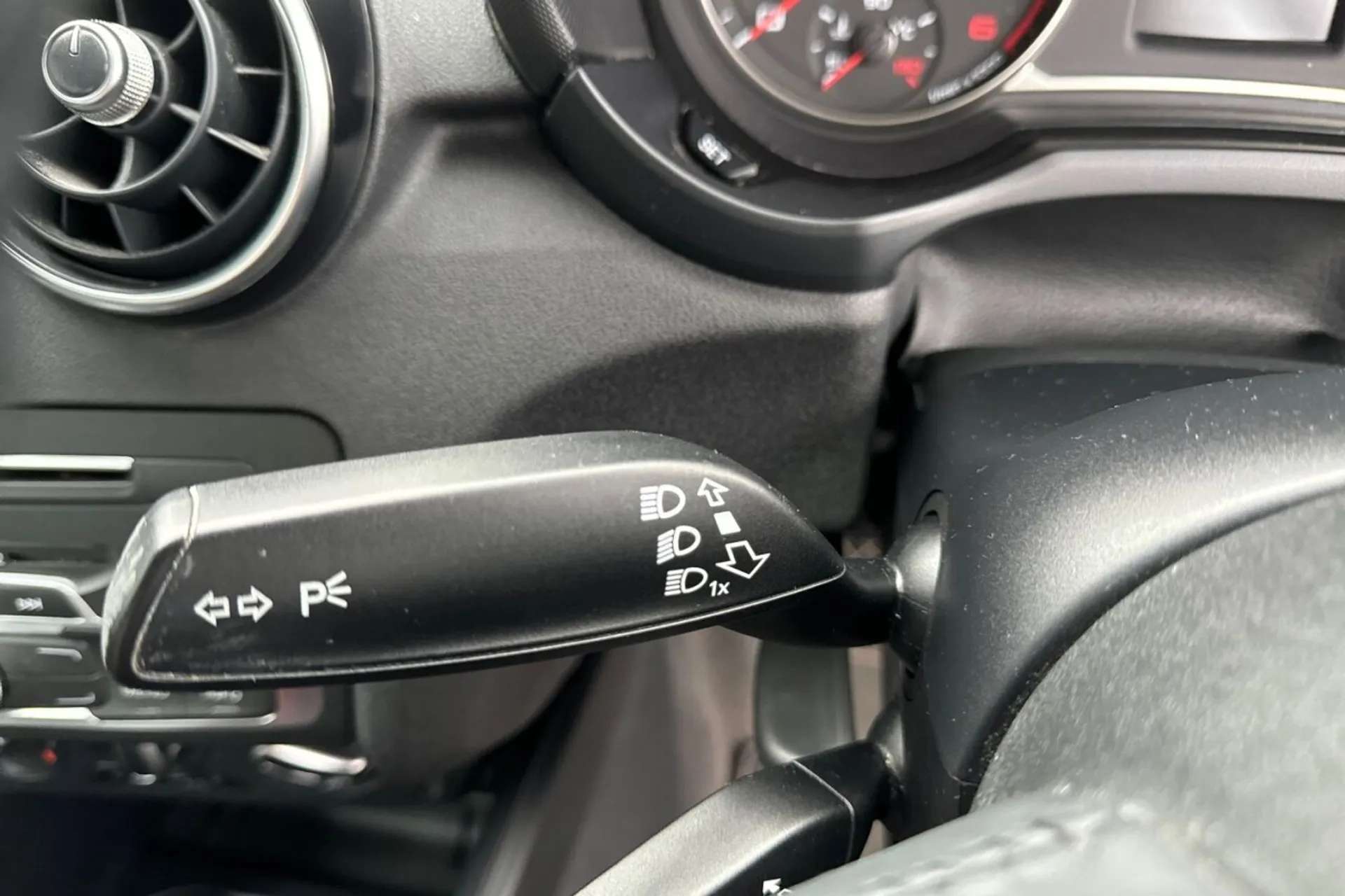 2018 AUDI A1 2018 AUDI A1