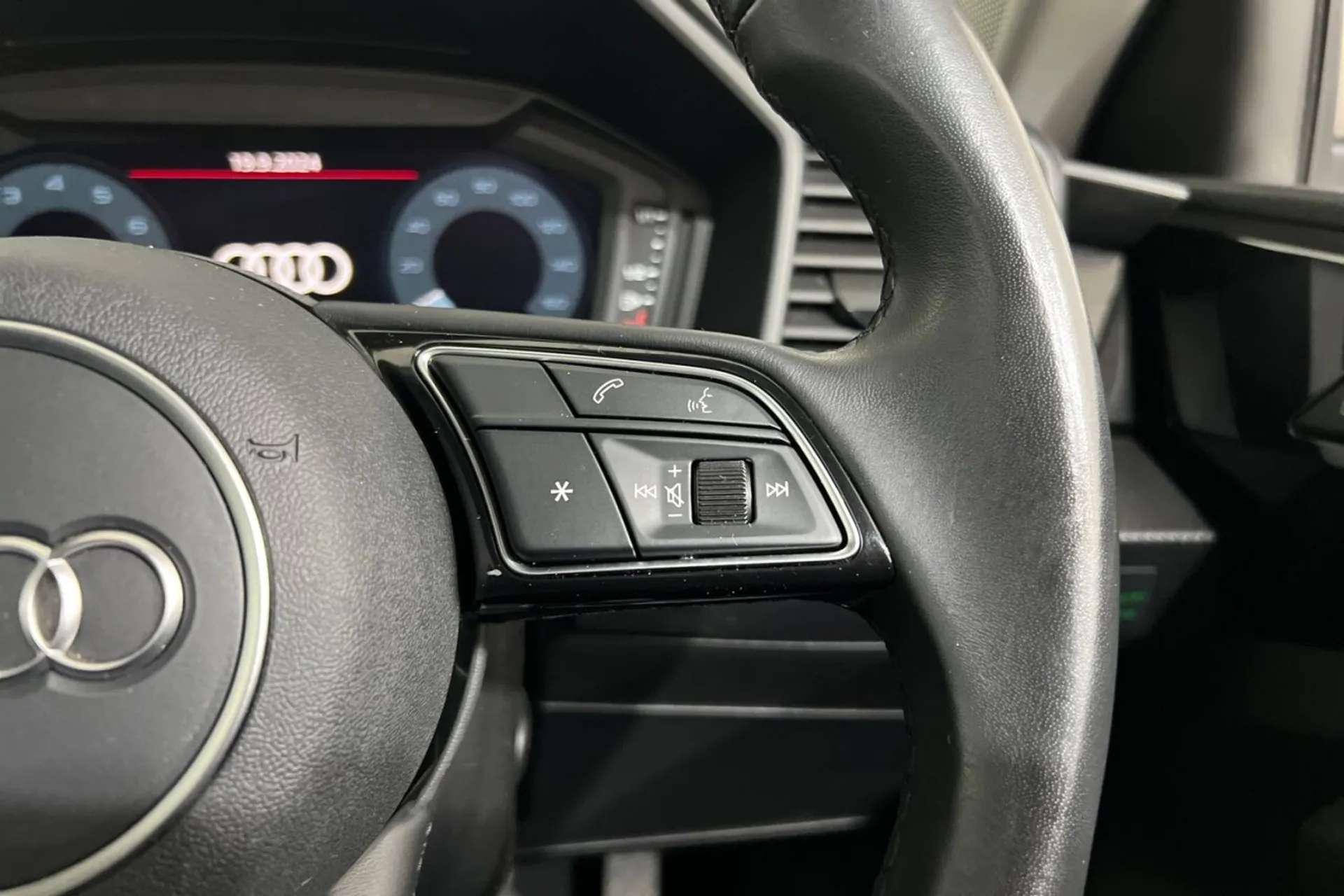 2022 AUDI A1 2022 AUDI A1