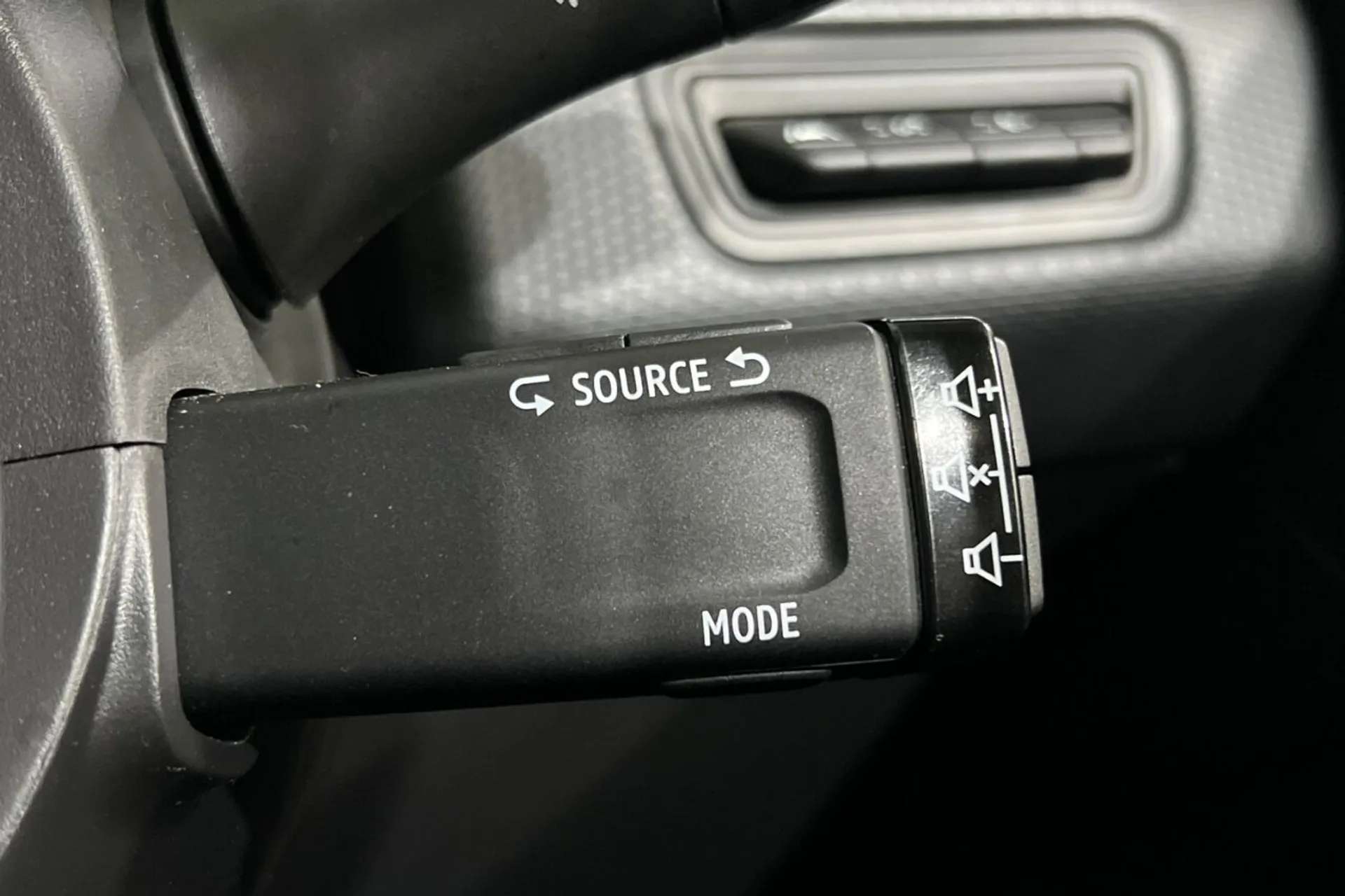 2023 RENAULT CLIO 2023 RENAULT CLIO