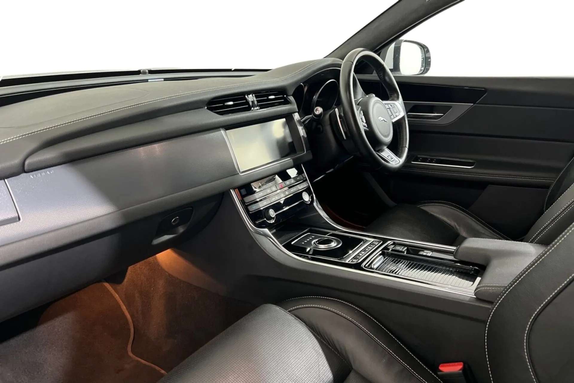 2018 JAGUAR XF 2018 JAGUAR XF