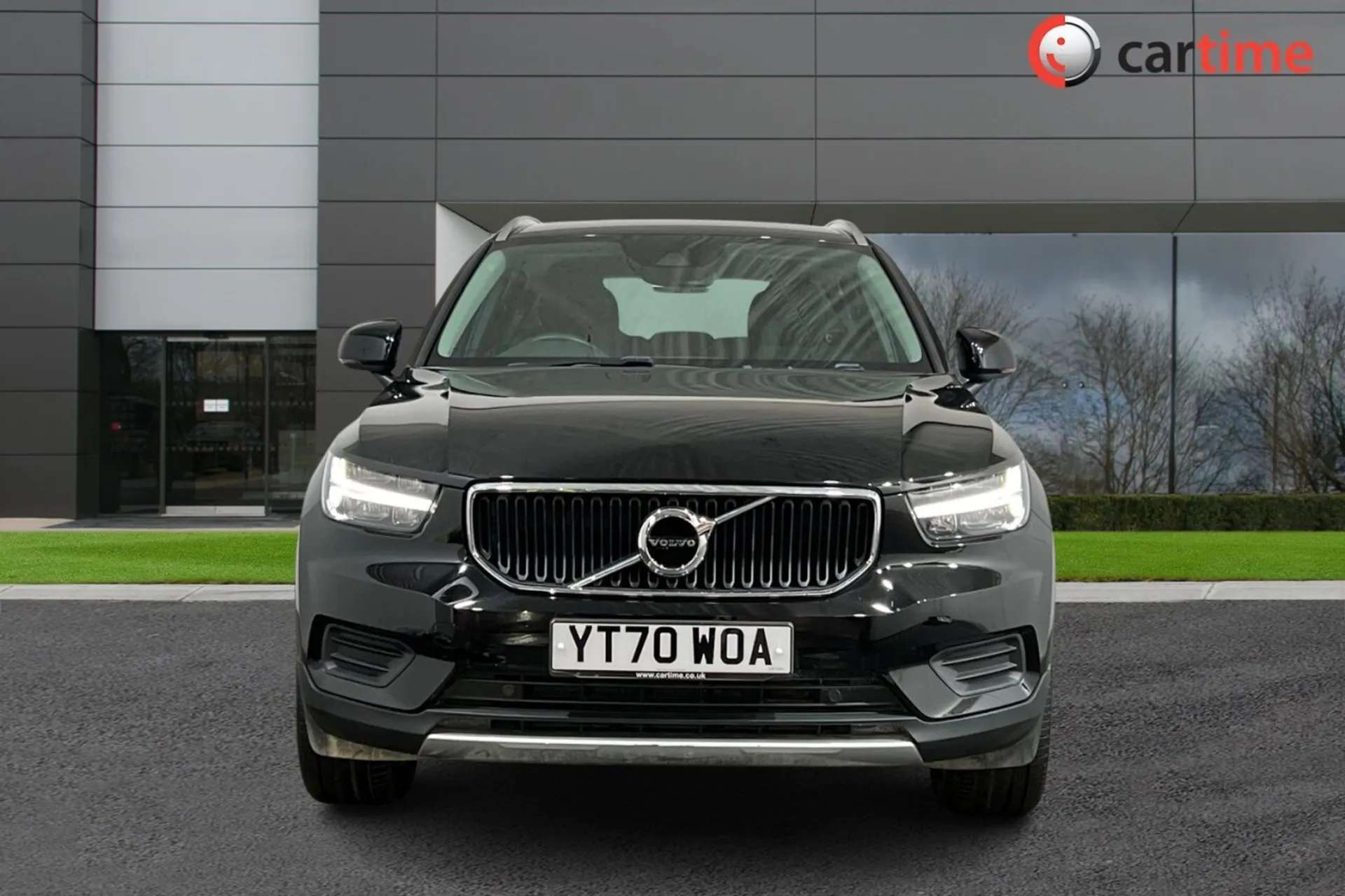2020 VOLVO XC40 2020 VOLVO XC40