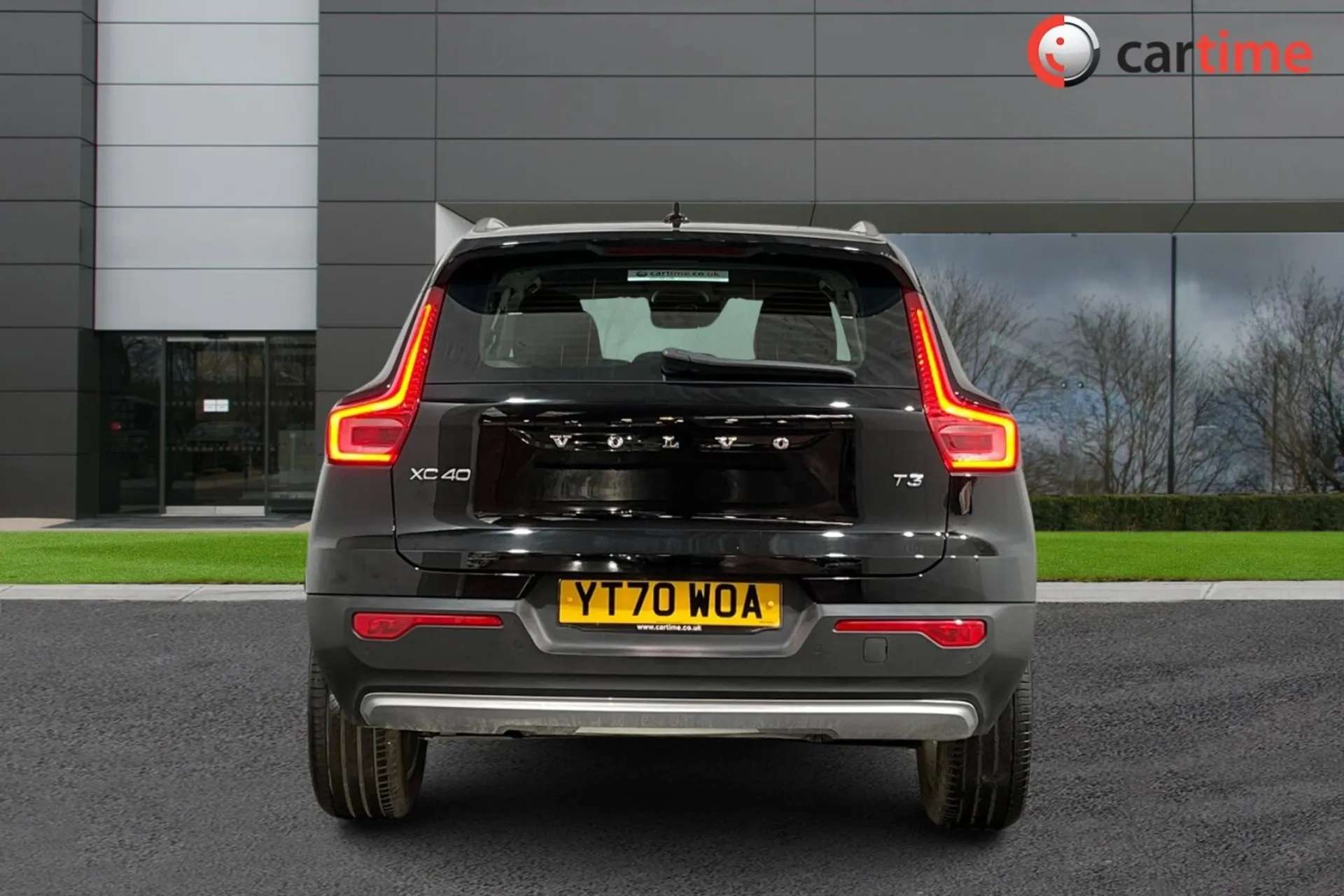 2020 VOLVO XC40 2020 VOLVO XC40