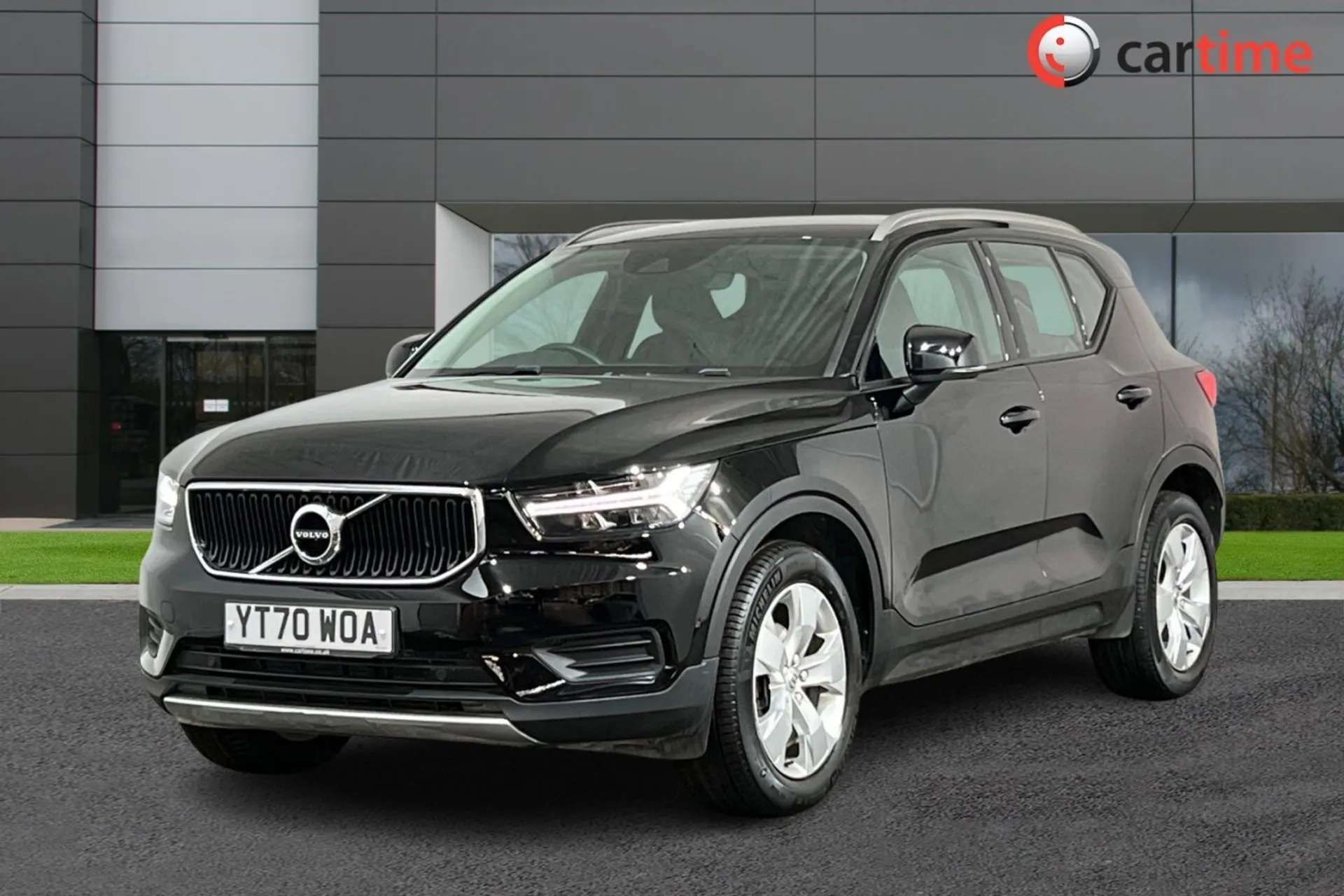 2020 VOLVO XC40 2020 VOLVO XC40