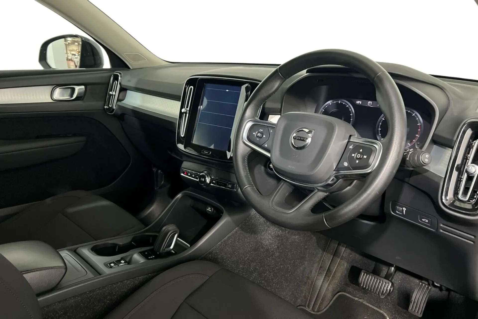 2020 VOLVO XC40 2020 VOLVO XC40