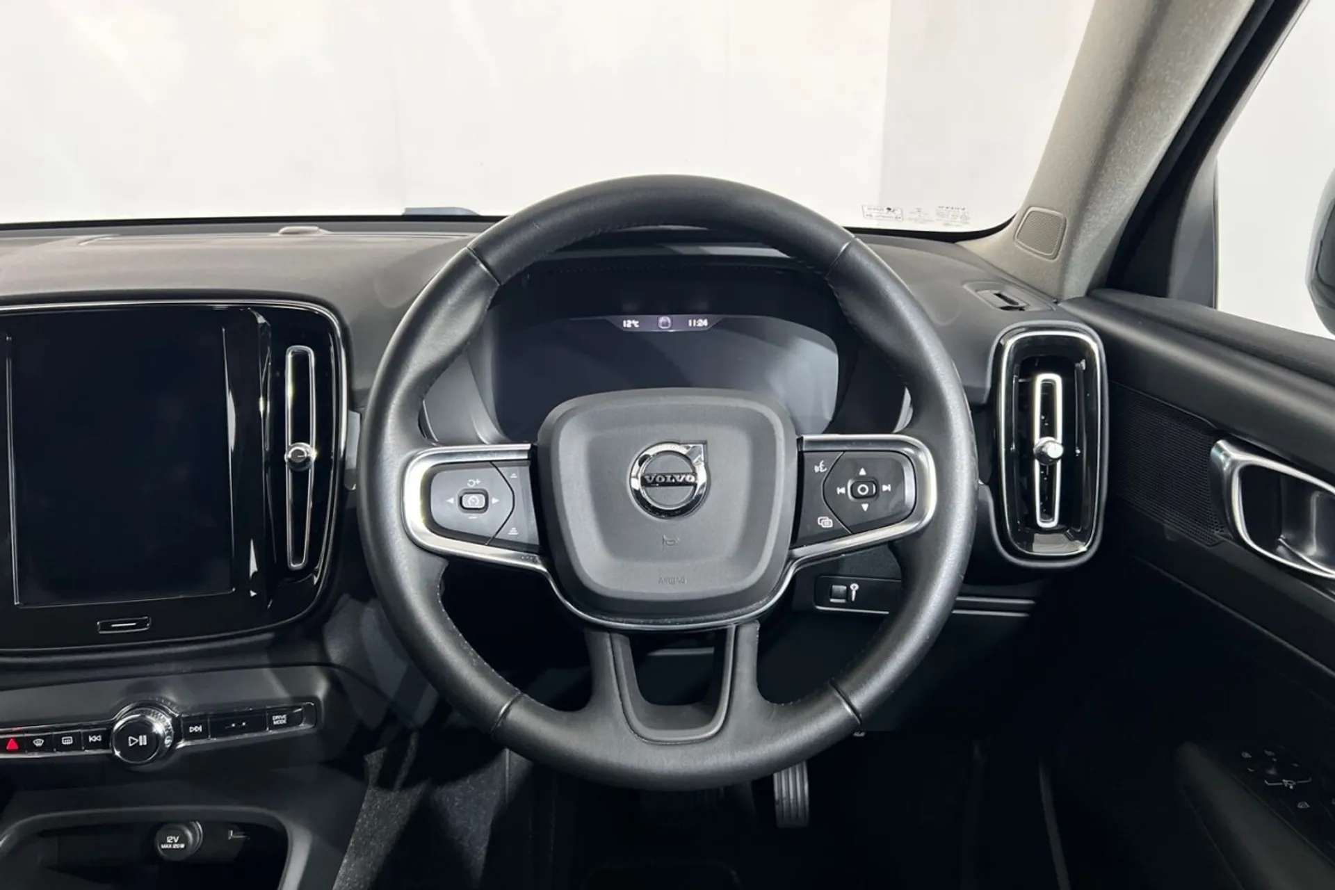 2020 VOLVO XC40 2020 VOLVO XC40