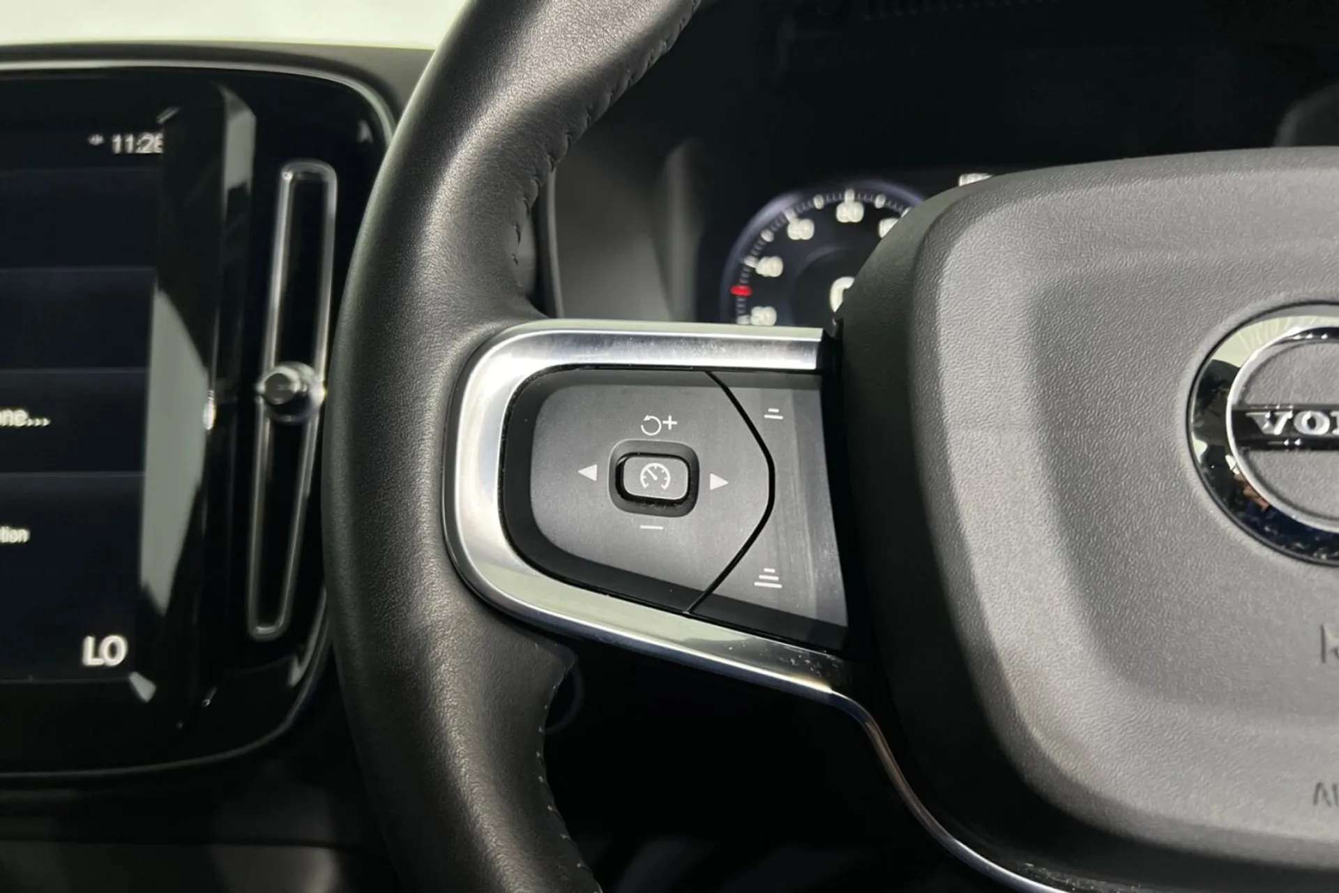 2020 VOLVO XC40 2020 VOLVO XC40