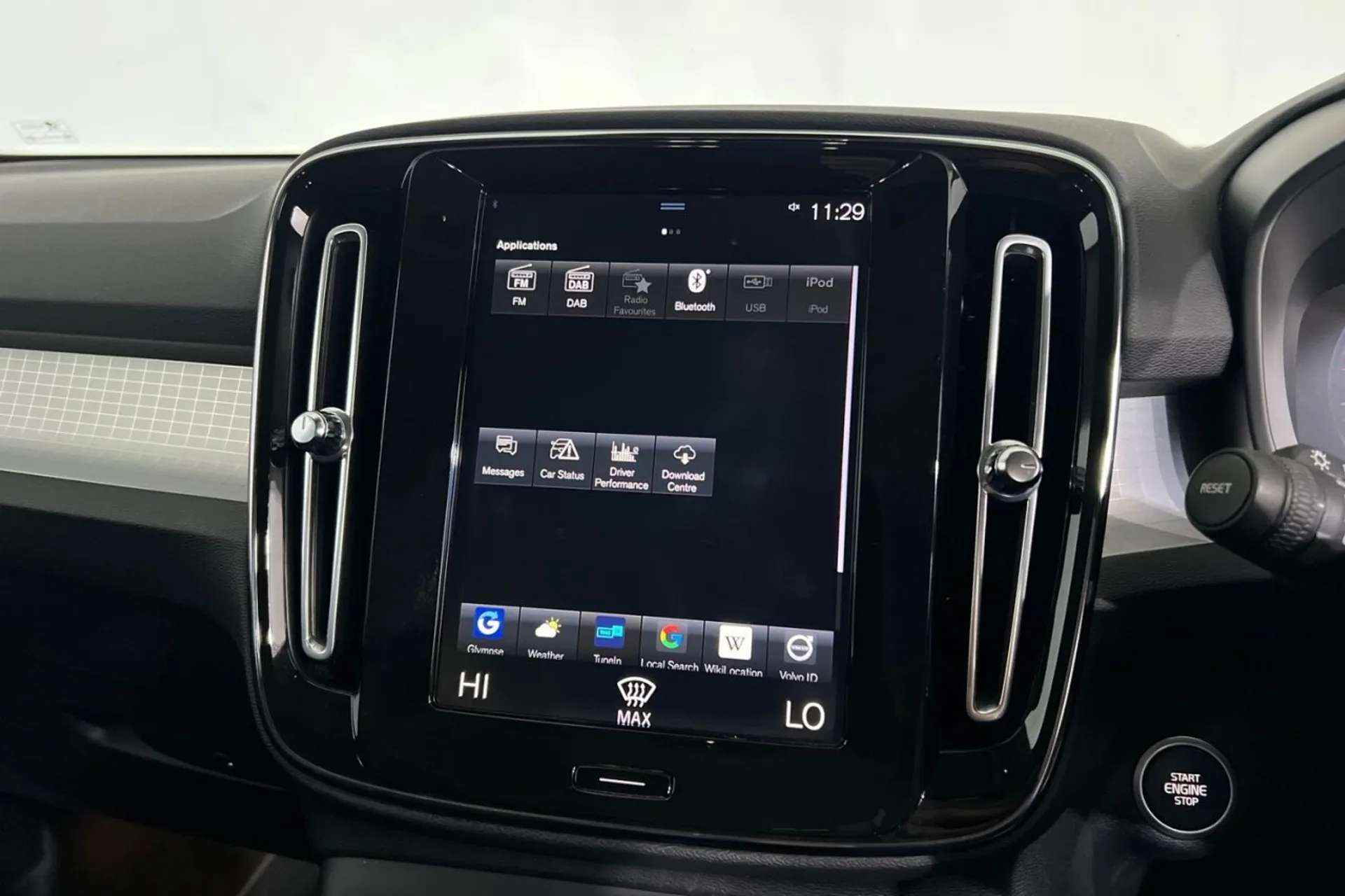 2020 VOLVO XC40 2020 VOLVO XC40