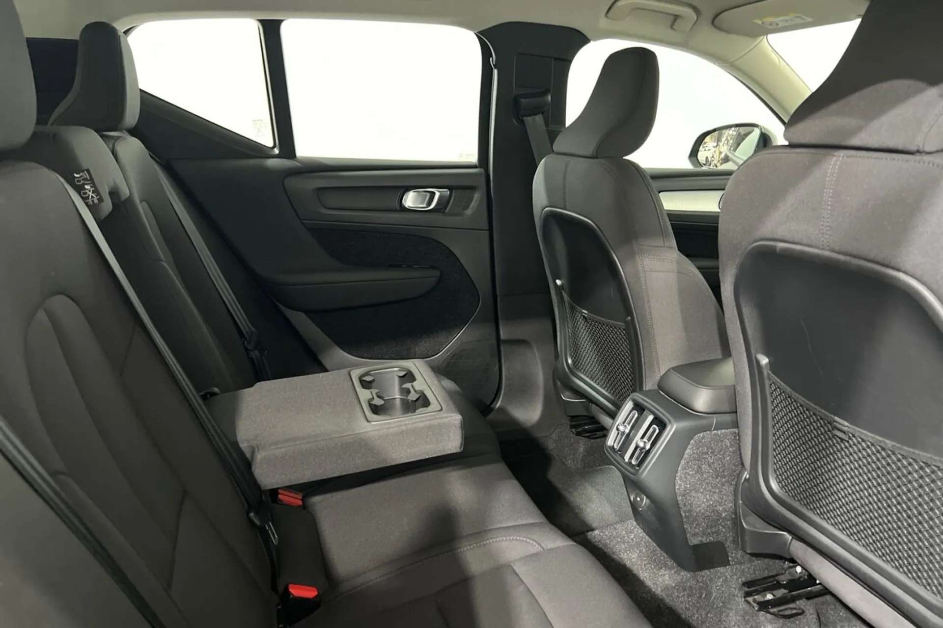 2020 VOLVO XC40 2020 VOLVO XC40