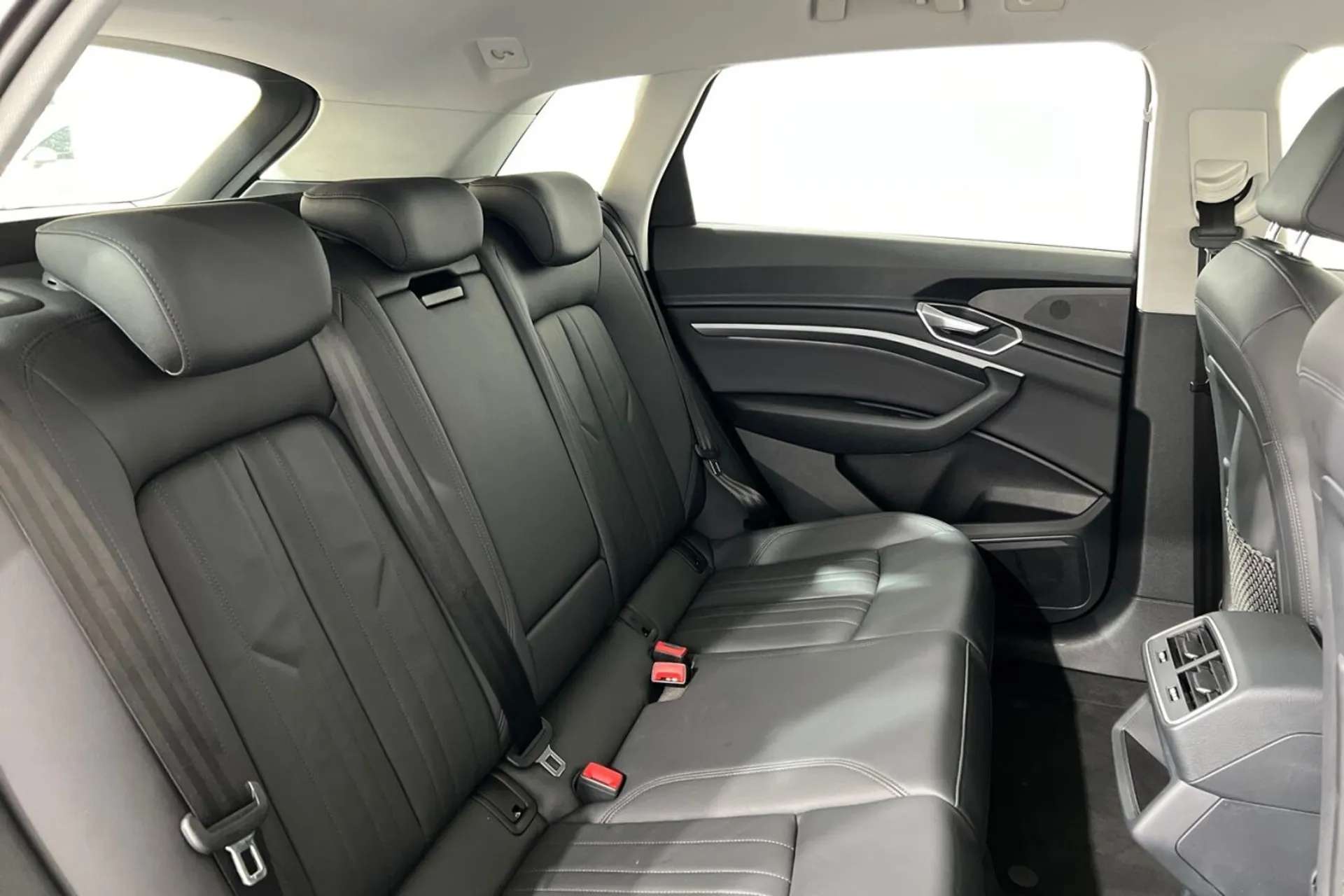 2020 AUDI E-TRON 2020 AUDI E-TRON