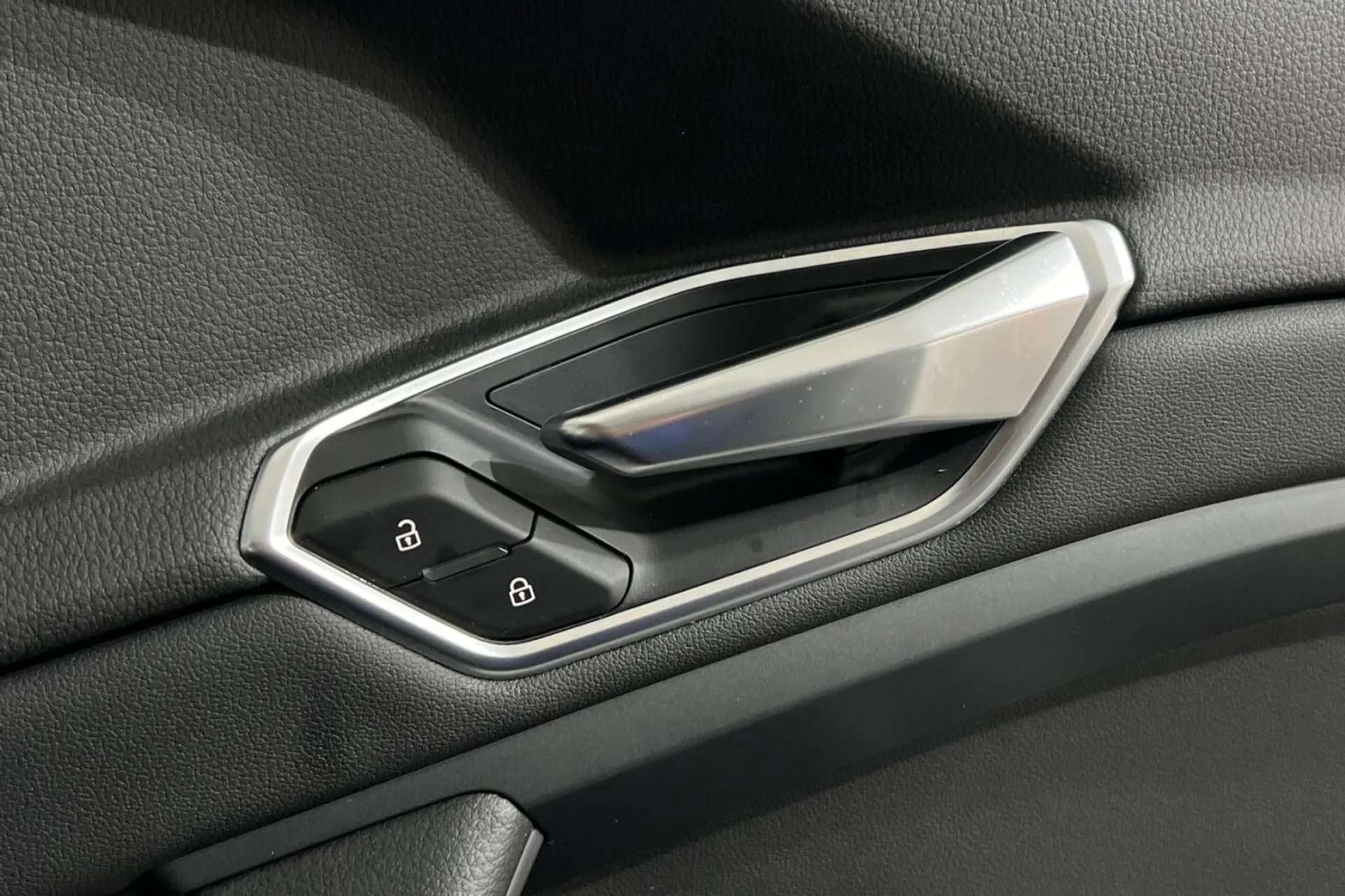 2020 AUDI E-TRON 2020 AUDI E-TRON