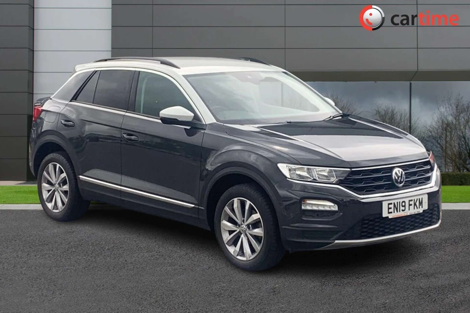 A 2019 VOLKSWAGEN T-ROC 1.6 DESIGN TDI 5d 114 BHP Parking Sensors, Adaptive Cruise Control, Car-Net App Connect, Touchscreen Display, Privacy Glass Urano Grey, 17In Alloy Whe A 2019 VOLKSWAGEN T-ROC 1.6 DESIGN TDI 5d 114 BHP Parking Sensors, Adaptive Cruise Control, Car-Net App Connect, Touchscreen Display, Privacy Glass Urano Grey, 17In Alloy Whe