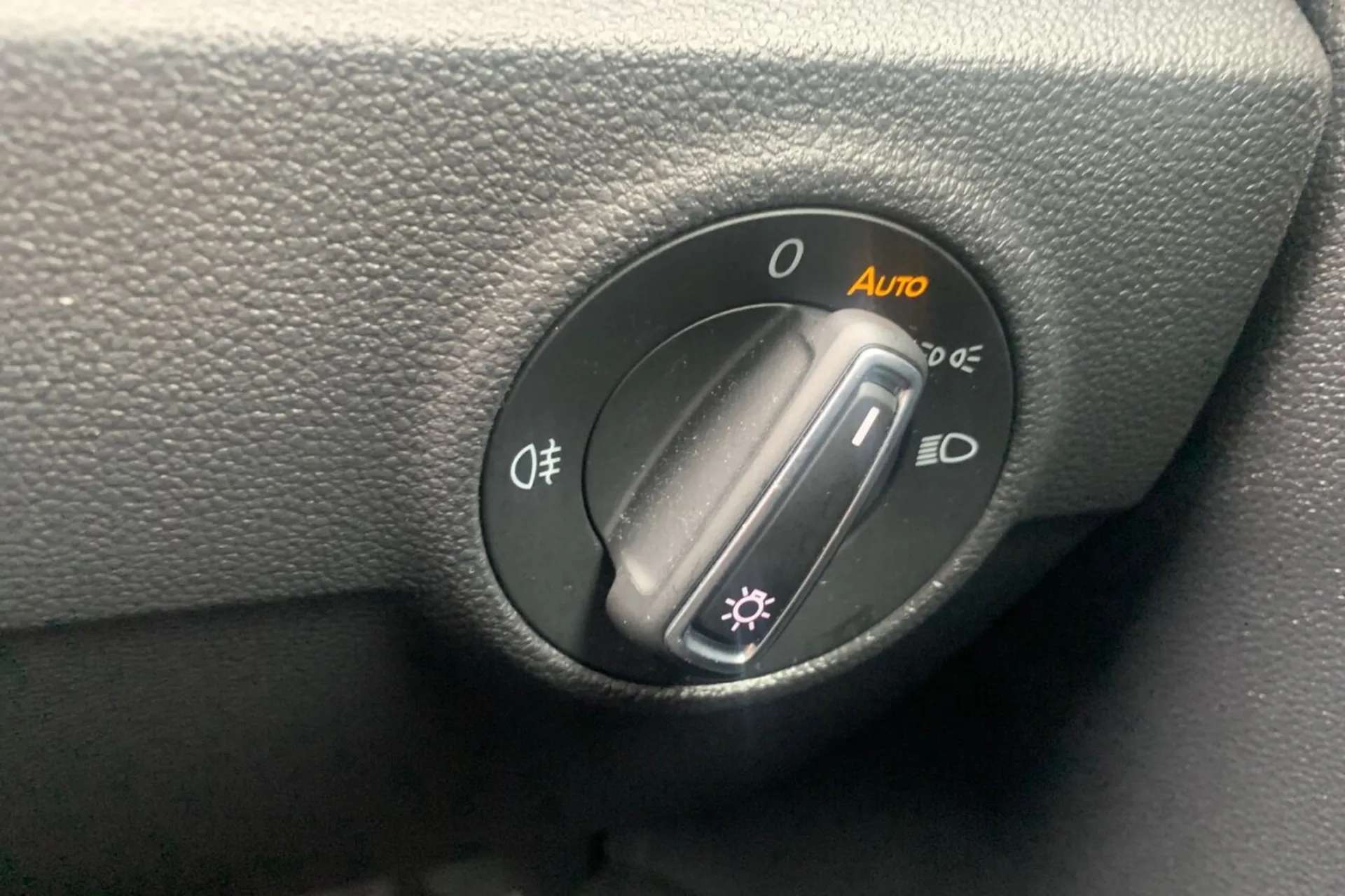 2019 VOLKSWAGEN T-ROC 2019 VOLKSWAGEN T-ROC