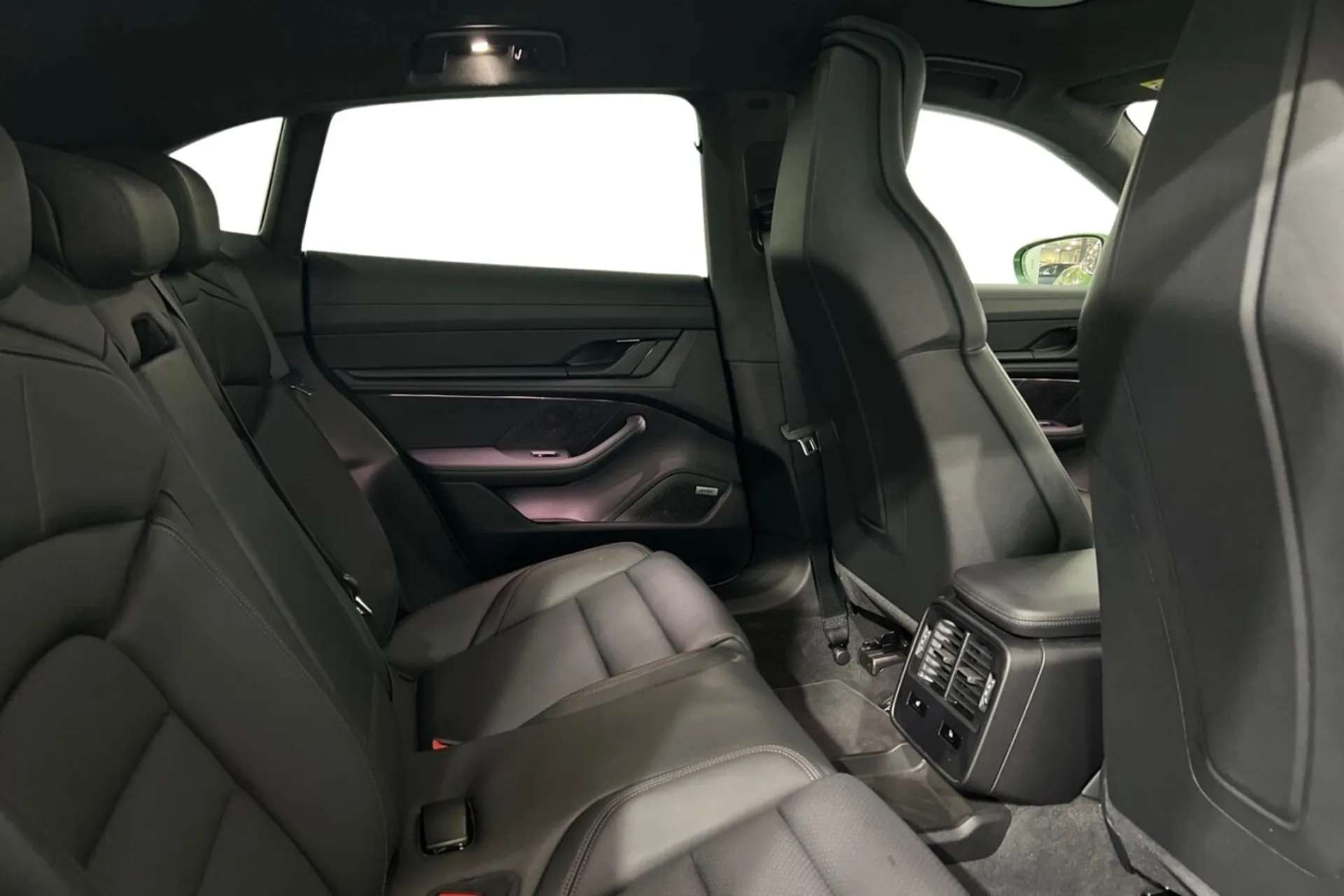 2021 PORSCHE TAYCAN 2021 PORSCHE TAYCAN