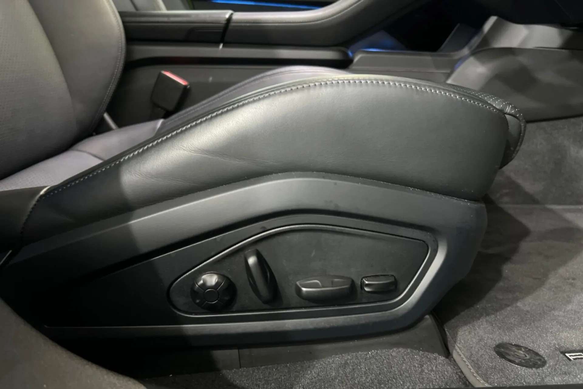 2021 PORSCHE TAYCAN 2021 PORSCHE TAYCAN