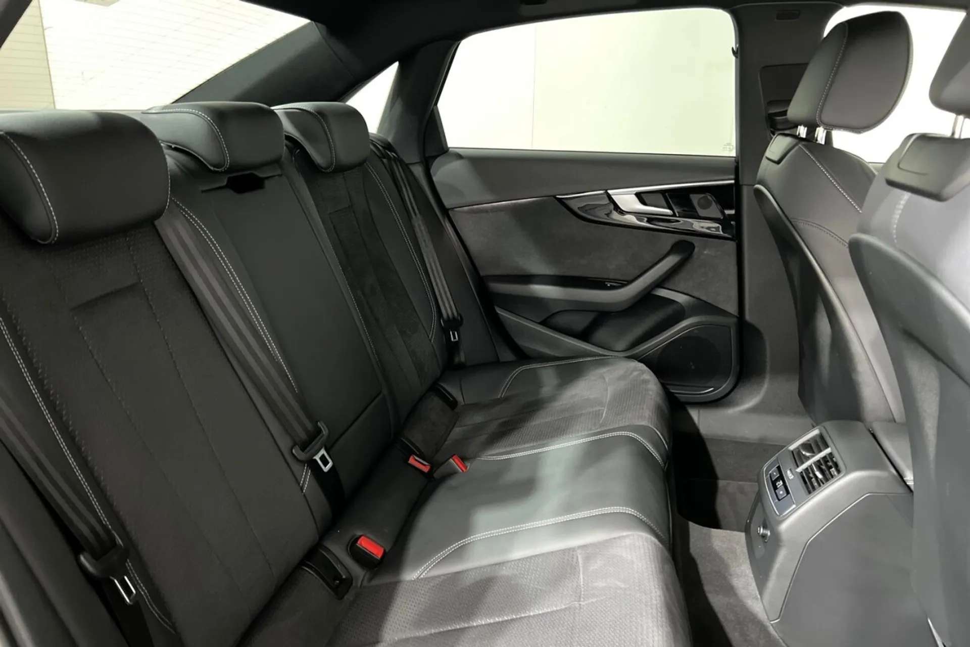 2023 AUDI A4 2023 AUDI A4