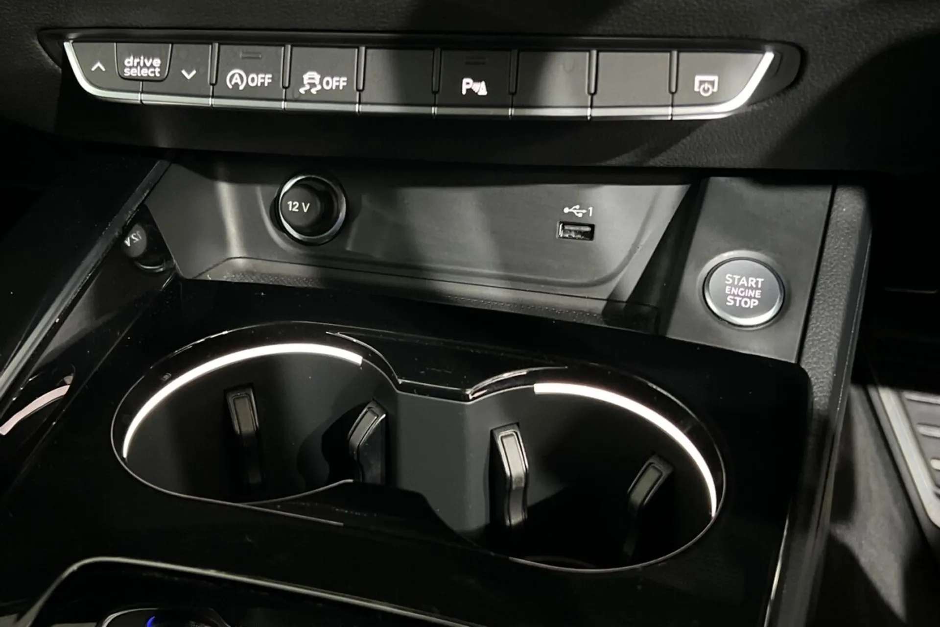 2023 AUDI A4 2023 AUDI A4