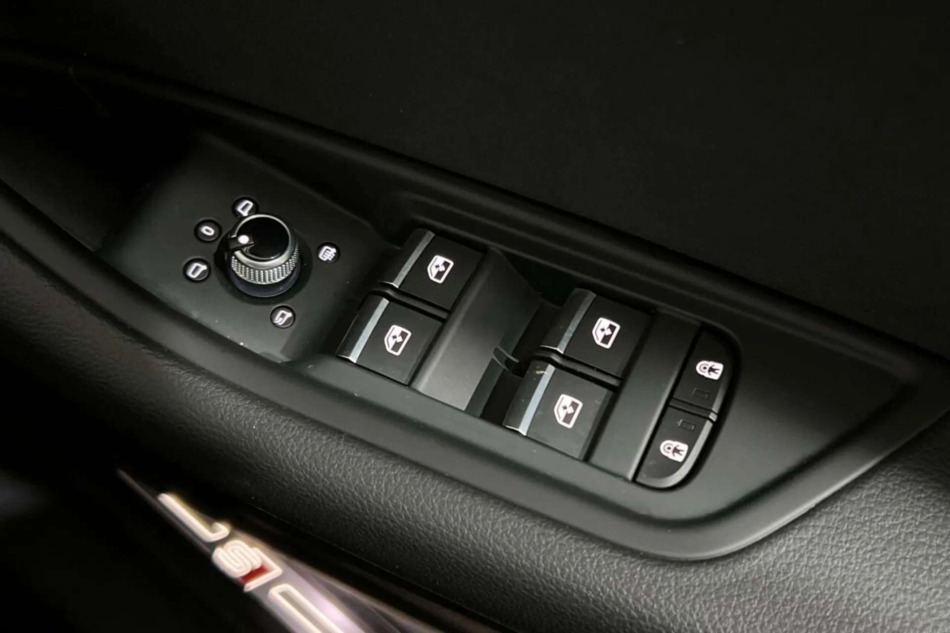 2023 AUDI A4 2023 AUDI A4