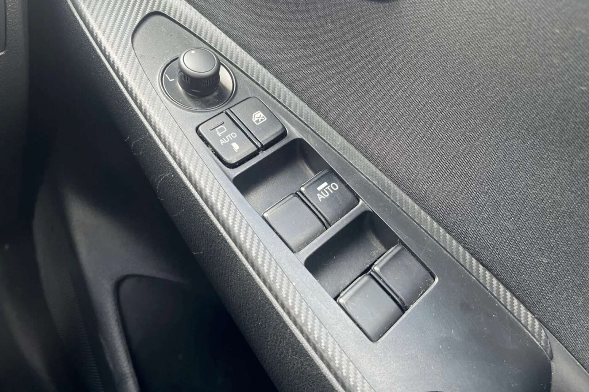 2019 MAZDA MAZDA2 2019 MAZDA MAZDA2