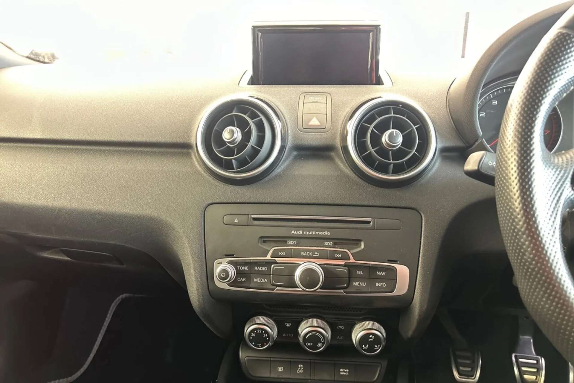 0 AUDI A1 0 AUDI A1