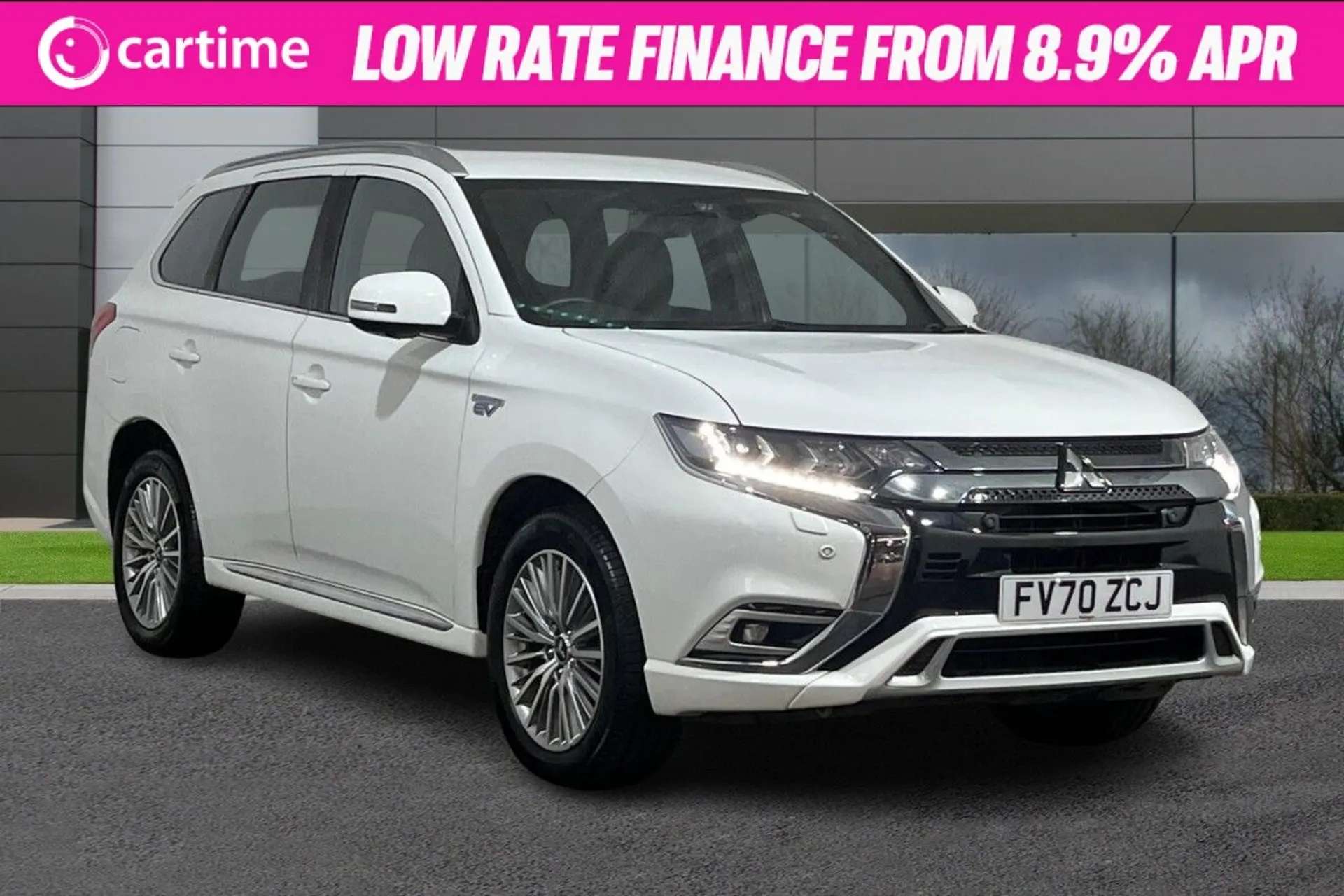 A 2021 MITSUBISHI OUTLANDER 2.4 PHEV EXCEED SAFETY 5d 222 BHP 7in Touchscreen, Apple CarPlay / Android Auto, 360 Degree Camera, Heated Leather, Power Tailgate Frost White, Black A 2021 MITSUBISHI OUTLANDER 2.4 PHEV EXCEED SAFETY 5d 222 BHP 7in Touchscreen, Apple CarPlay / Android Auto, 360 Degree Camera, Heated Leather, Power Tailgate Frost White, Black