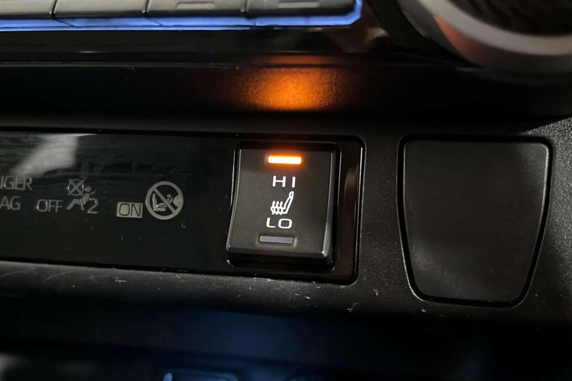 2020 TOYOTA RAV4 2020 TOYOTA RAV4