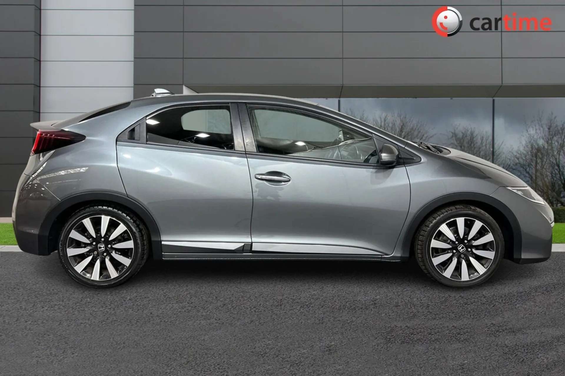 A 2016 HONDA CIVIC 1.8 I-VTEC SR 5d 140 BHP Rear Parking Camera, Parking Sensors, Front Seats - Heated, Glass Roof, Climate Control Metallic Grey, Leather Seats A 2016 HONDA CIVIC 1.8 I-VTEC SR 5d 140 BHP Rear Parking Camera, Parking Sensors, Front Seats - Heated, Glass Roof, Climate Control Metallic Grey, Leather Seats