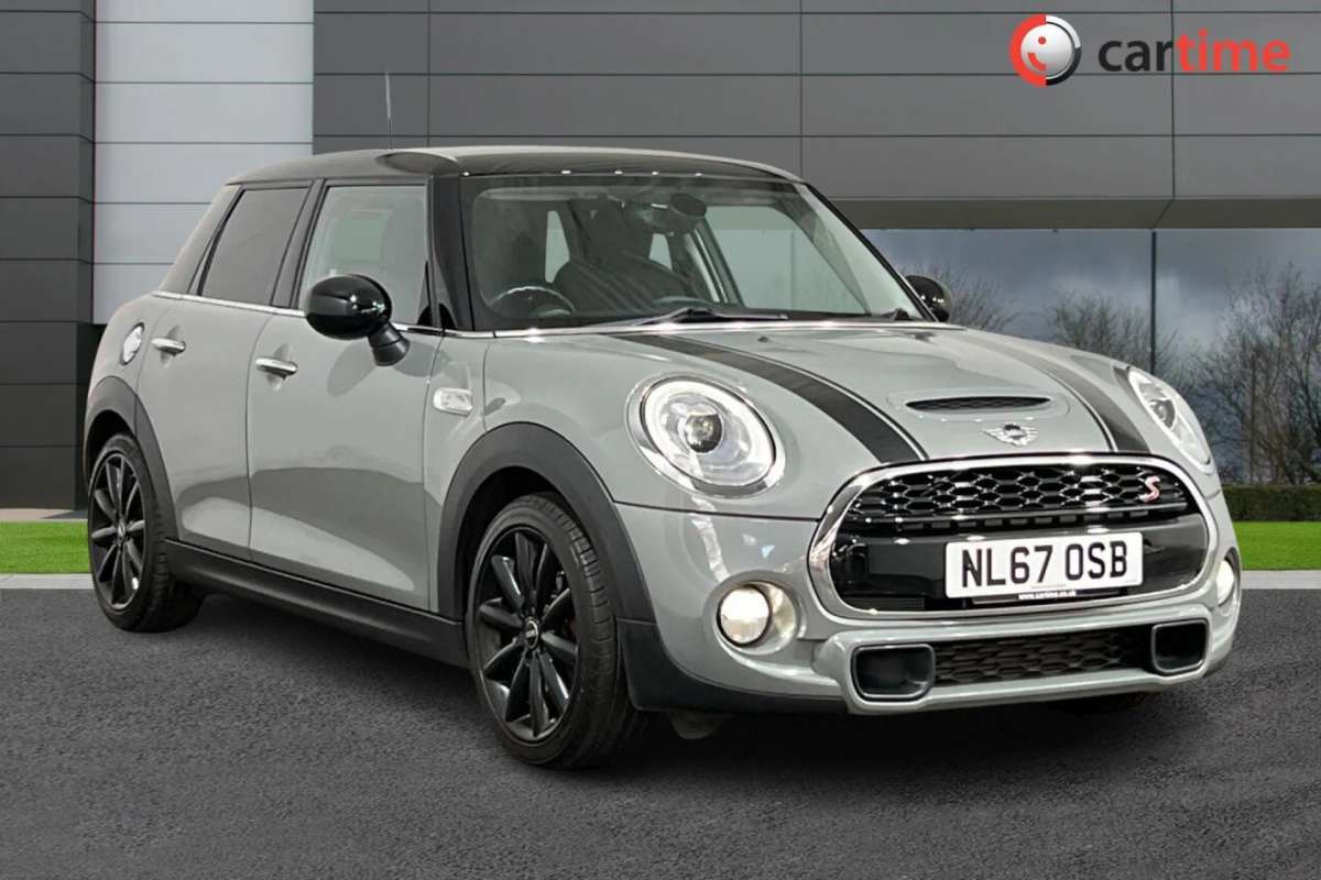 Check out this Mini Hatch Cooper 2017 Petrol Automatic