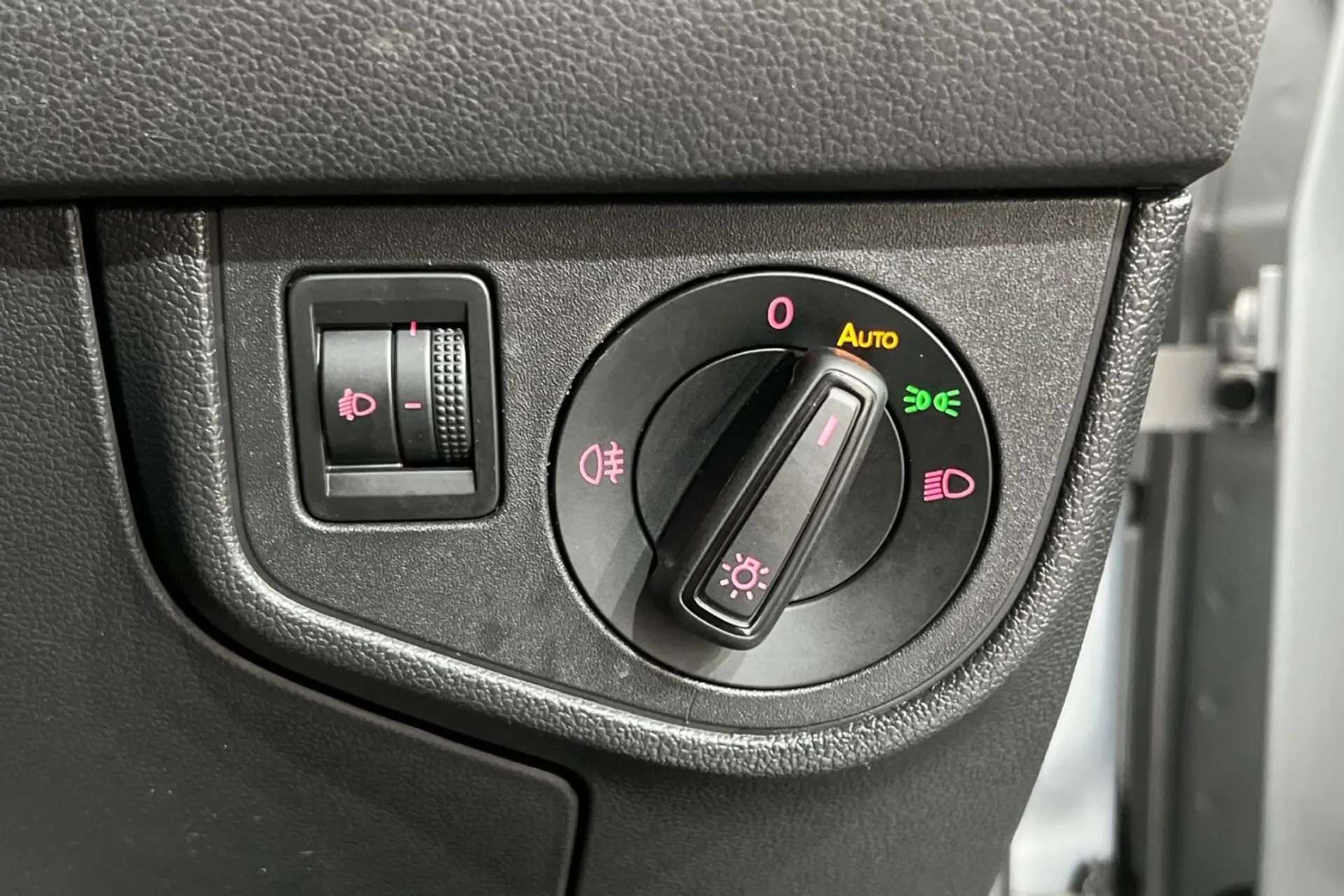 2019 VOLKSWAGEN POLO 2019 VOLKSWAGEN POLO