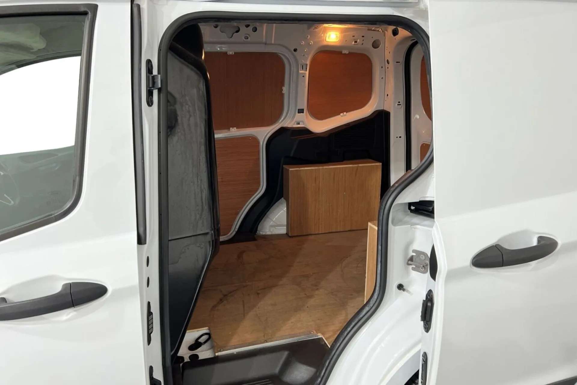 2020 FORD TRANSIT COURIER 2020 FORD TRANSIT COURIER