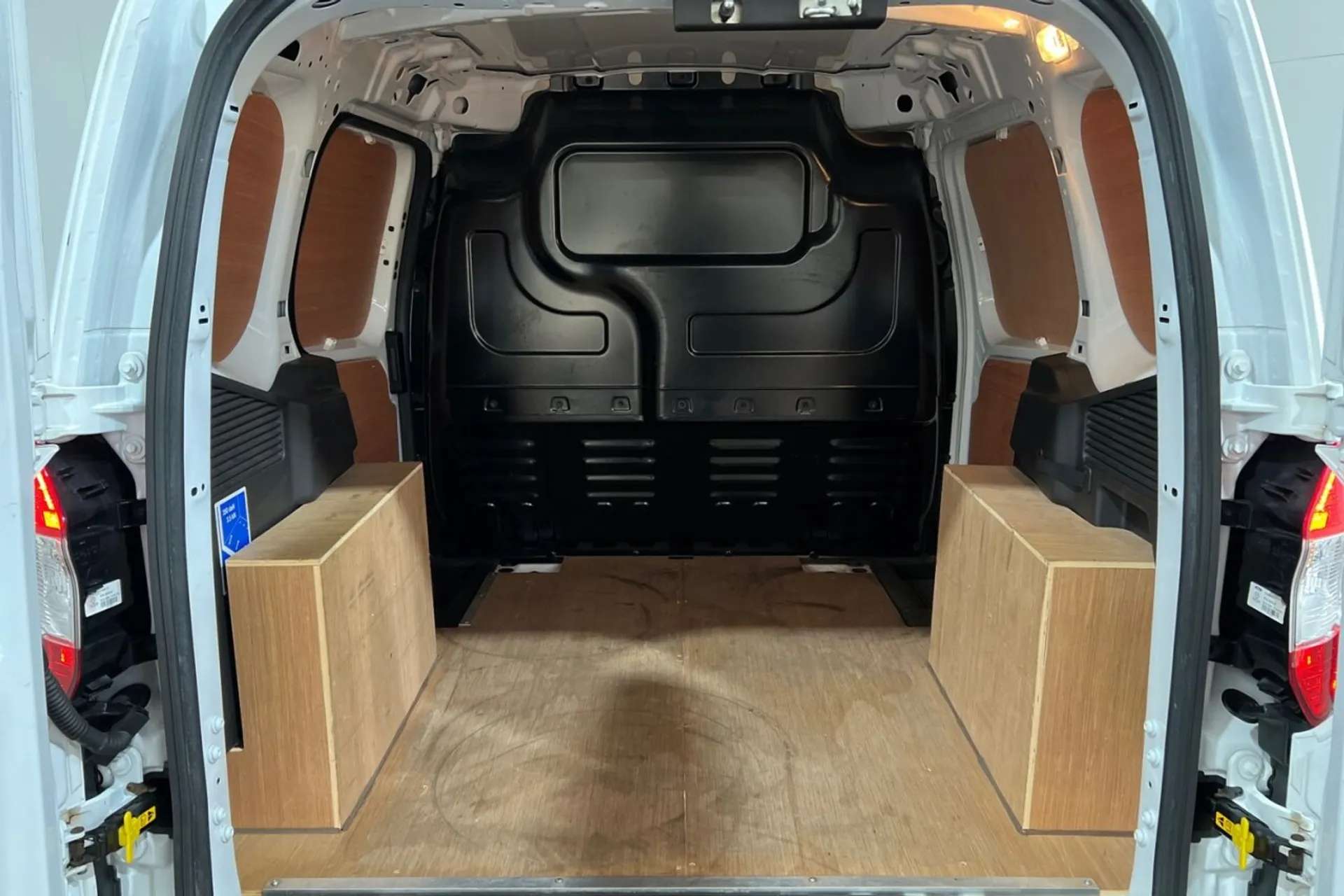 2020 FORD TRANSIT COURIER 2020 FORD TRANSIT COURIER