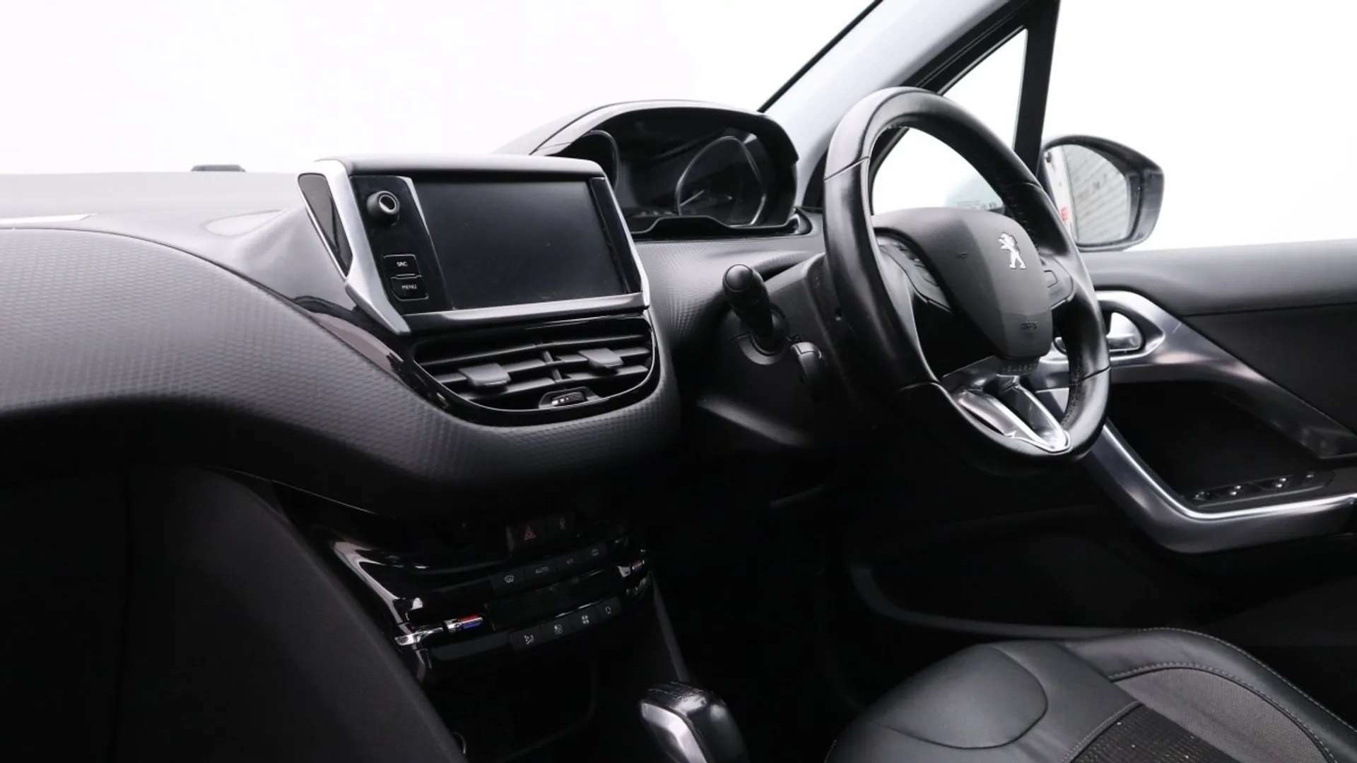 2019 PEUGEOT 2008 2019 PEUGEOT 2008