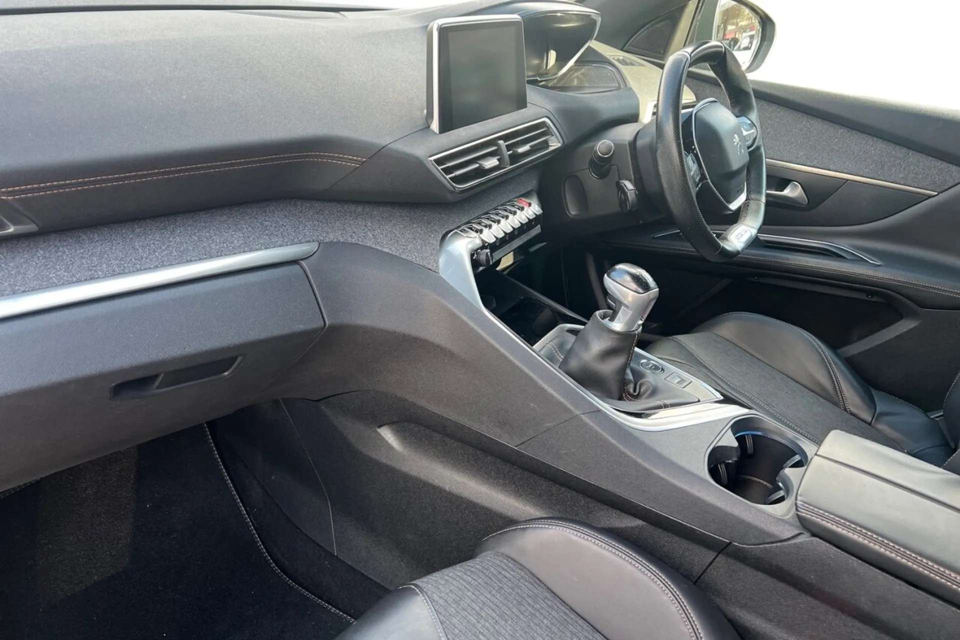 2018 PEUGEOT 3008 2018 PEUGEOT 3008