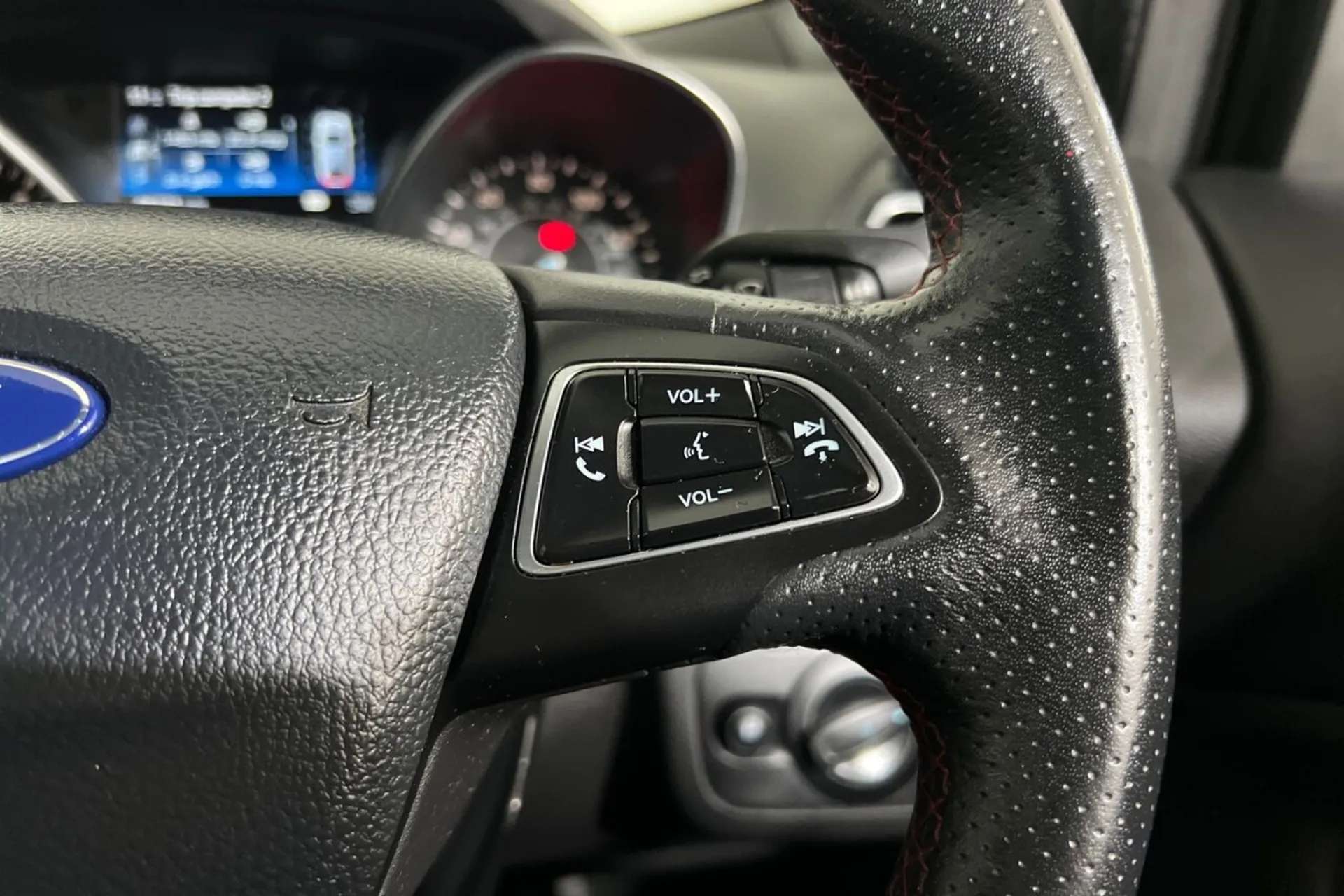 0 FORD KUGA 0 FORD KUGA