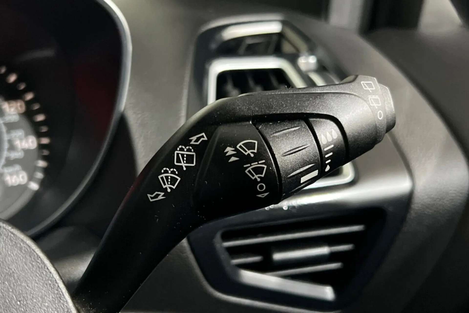 0 FORD KUGA 0 FORD KUGA