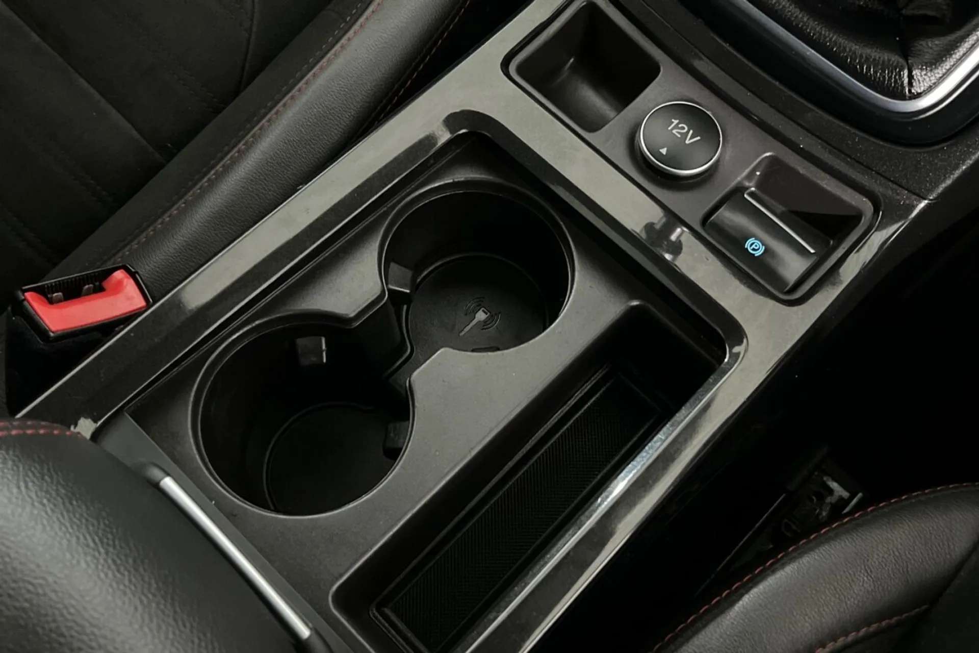 0 FORD KUGA 0 FORD KUGA