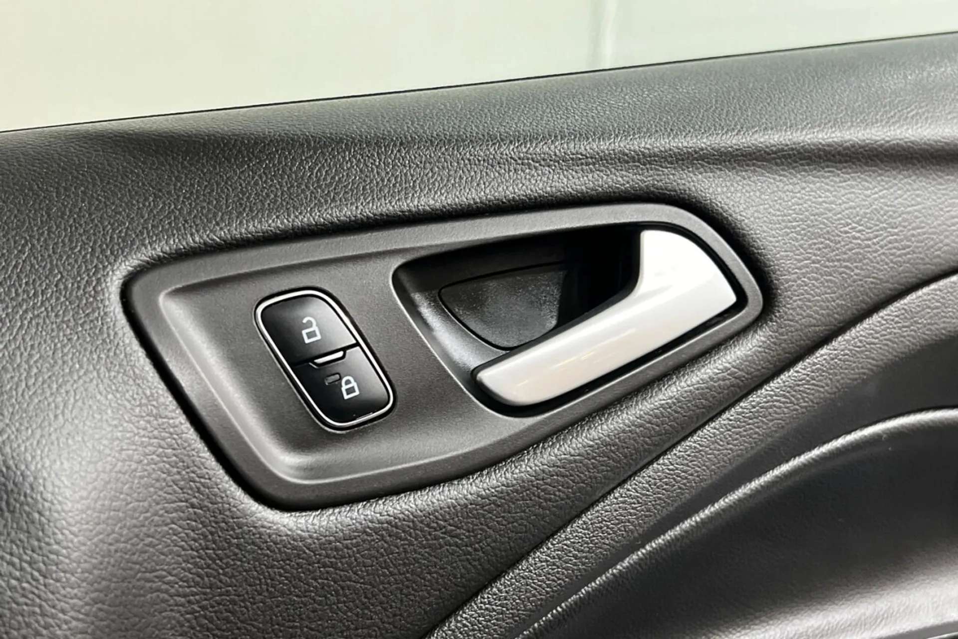 0 FORD KUGA 0 FORD KUGA