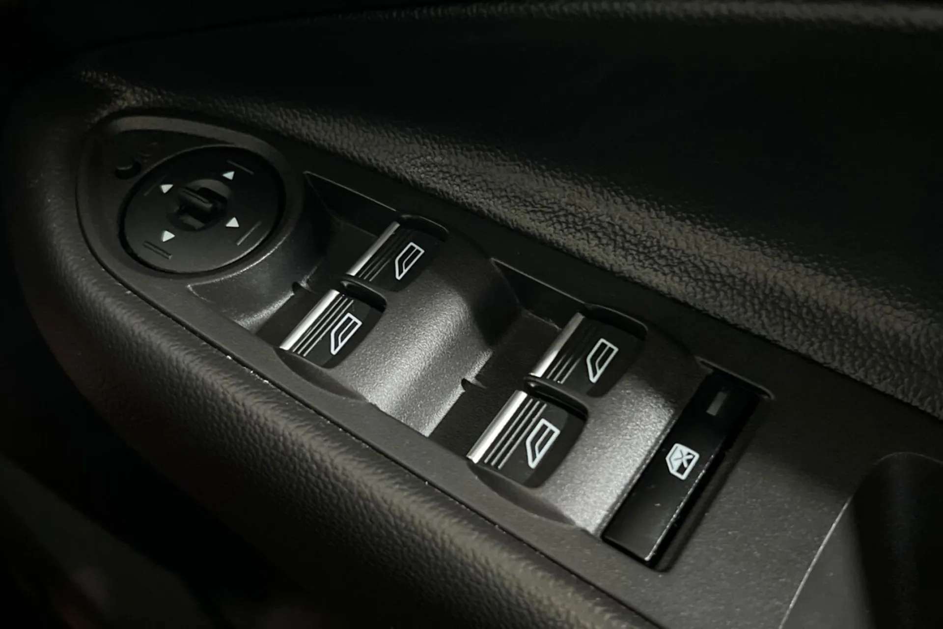 0 FORD KUGA 0 FORD KUGA